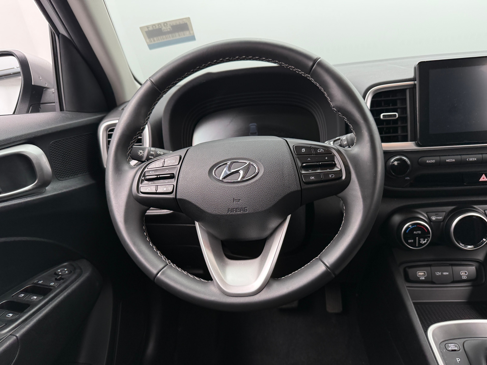 Thumbnail: 2025 Hyundai Venue - 5