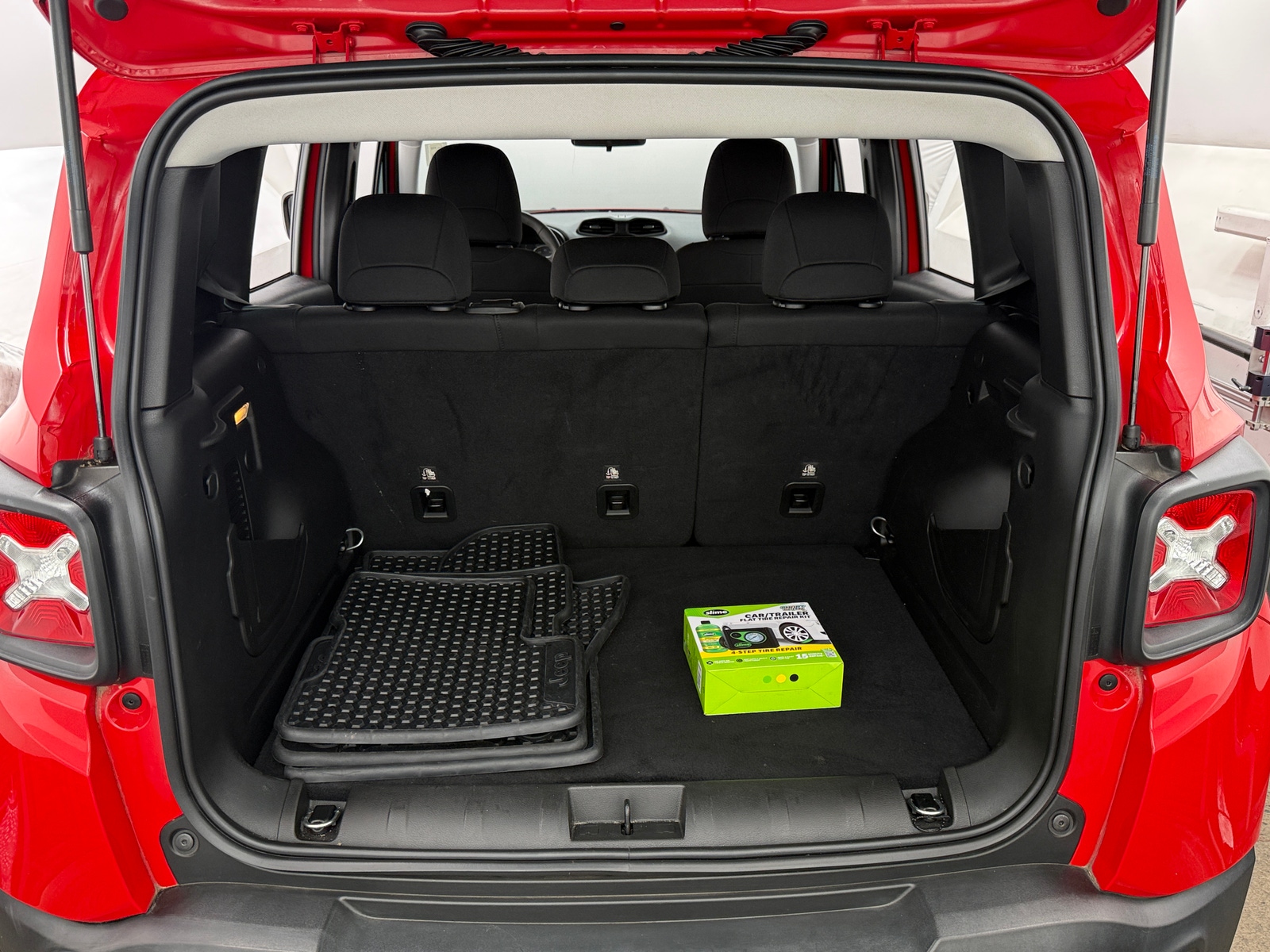 Thumbnail: 2022 Jeep Renegade - 7