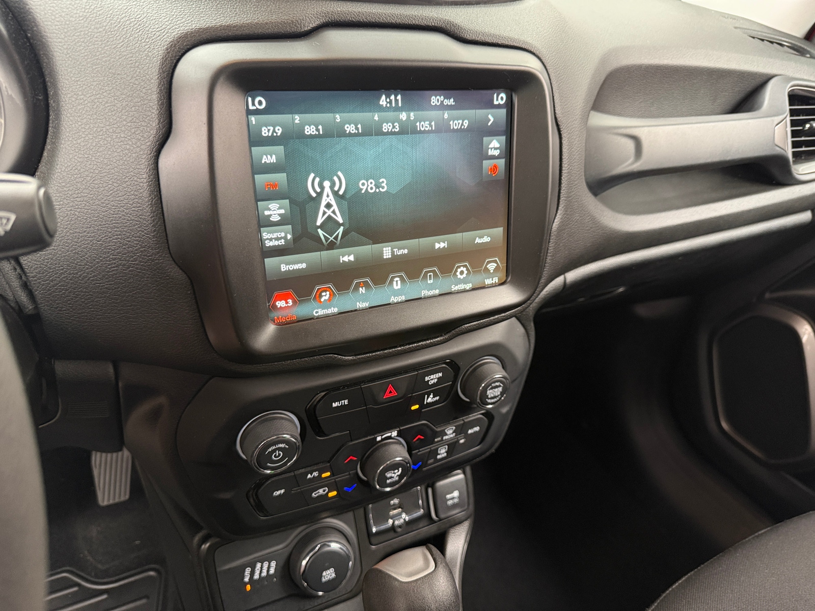 Thumbnail: 2022 Jeep Renegade - 4