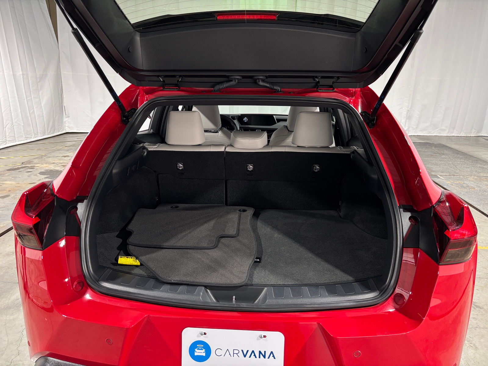 Thumbnail: 2021 Lexus UX - 6