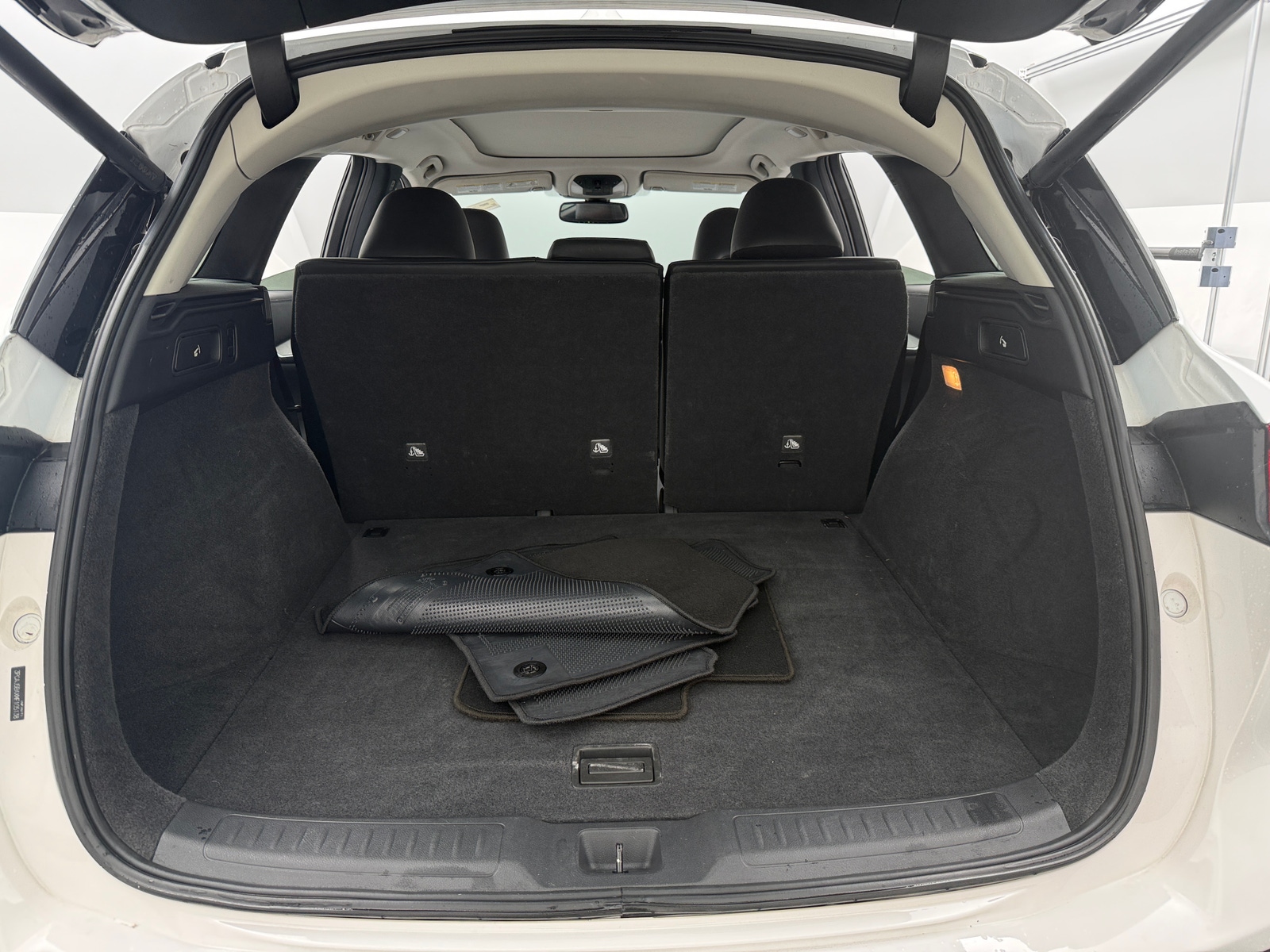 Thumbnail: 2021 INFINITI QX50 - 6