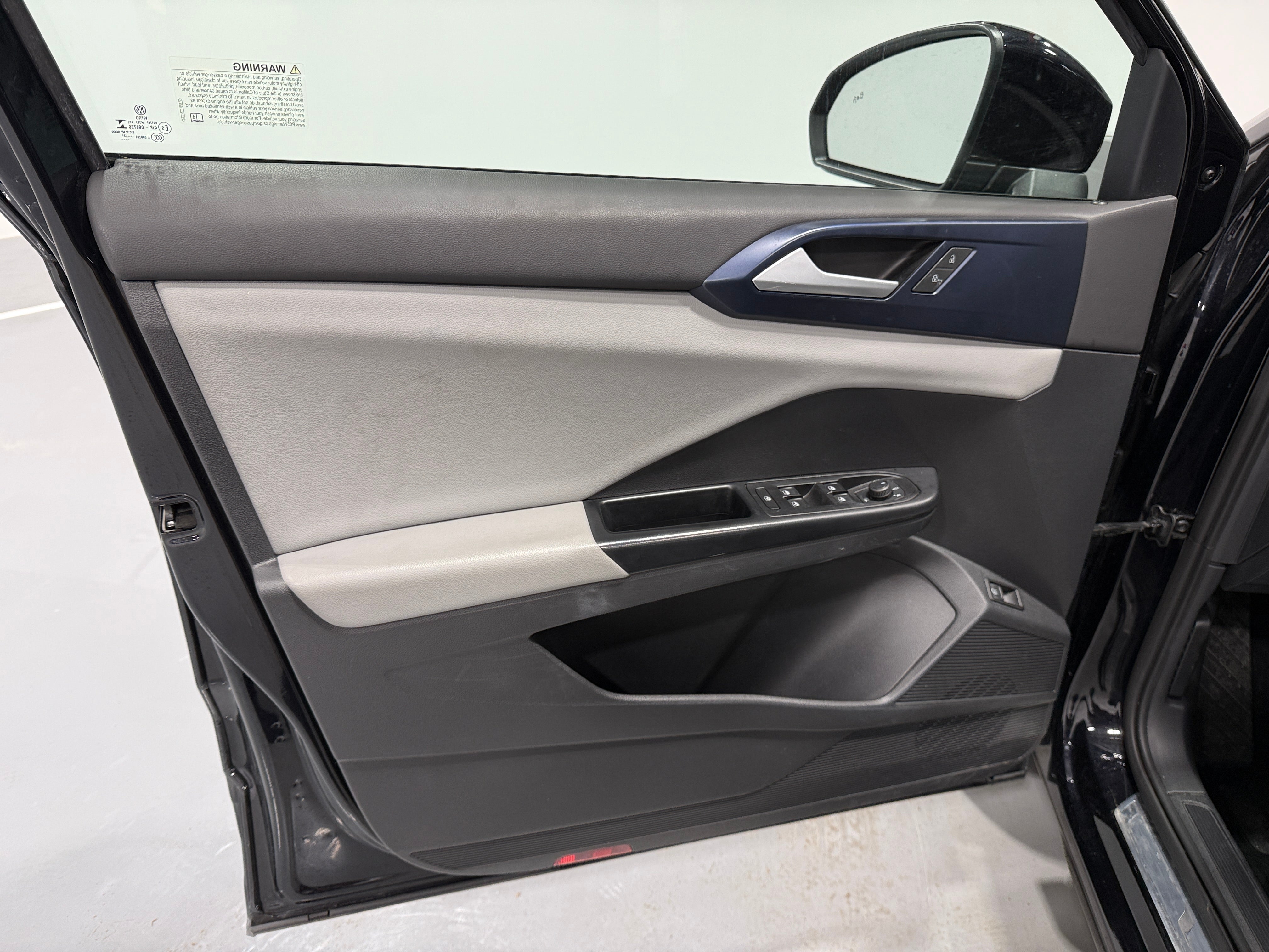 Used 2022 Volkswagen Taos SE with VIN 3VVTX7B22NM000880 for sale in Auburn, WA
