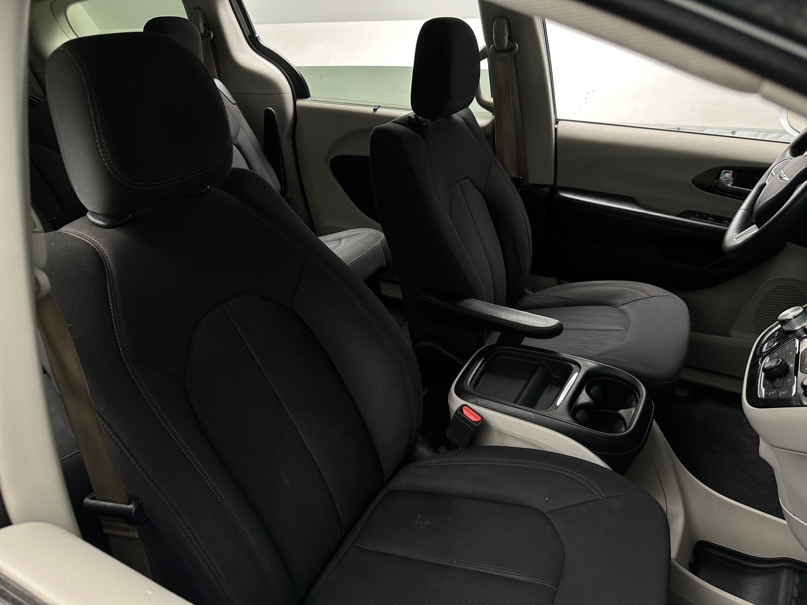Thumbnail: 2018 Chrysler Pacifica - 2