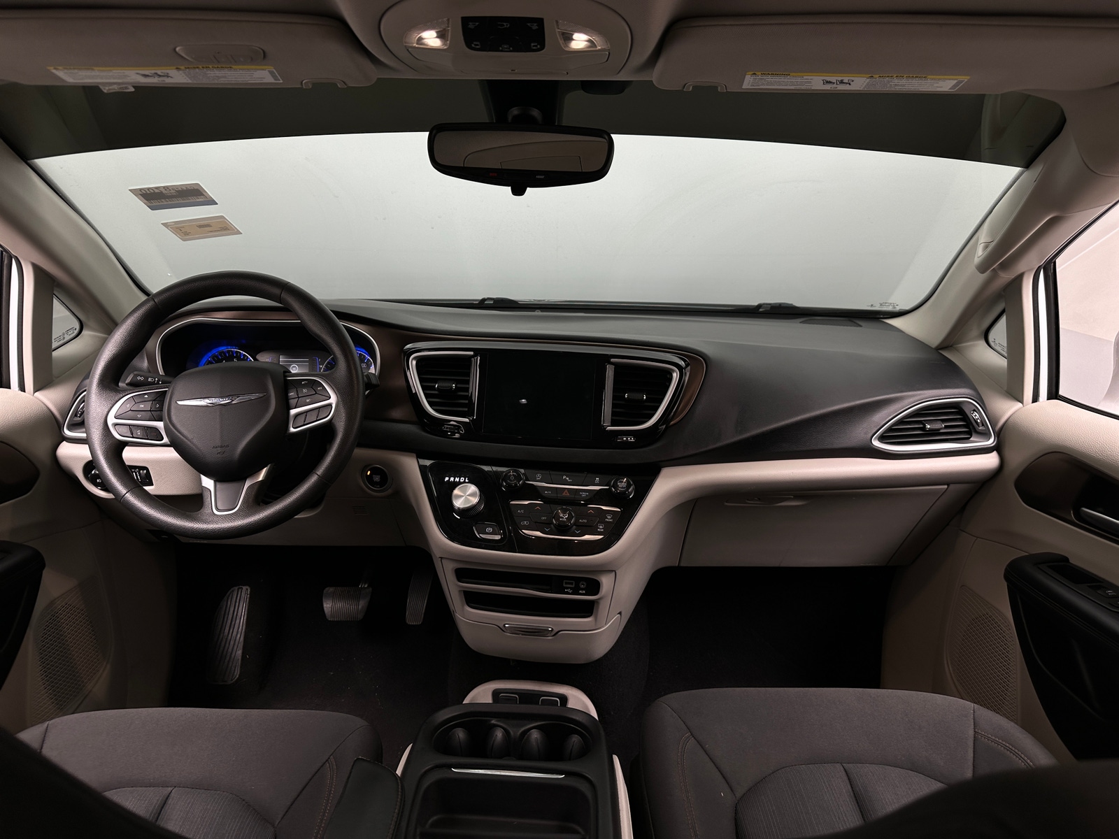 Thumbnail: 2018 Chrysler Pacifica - 3