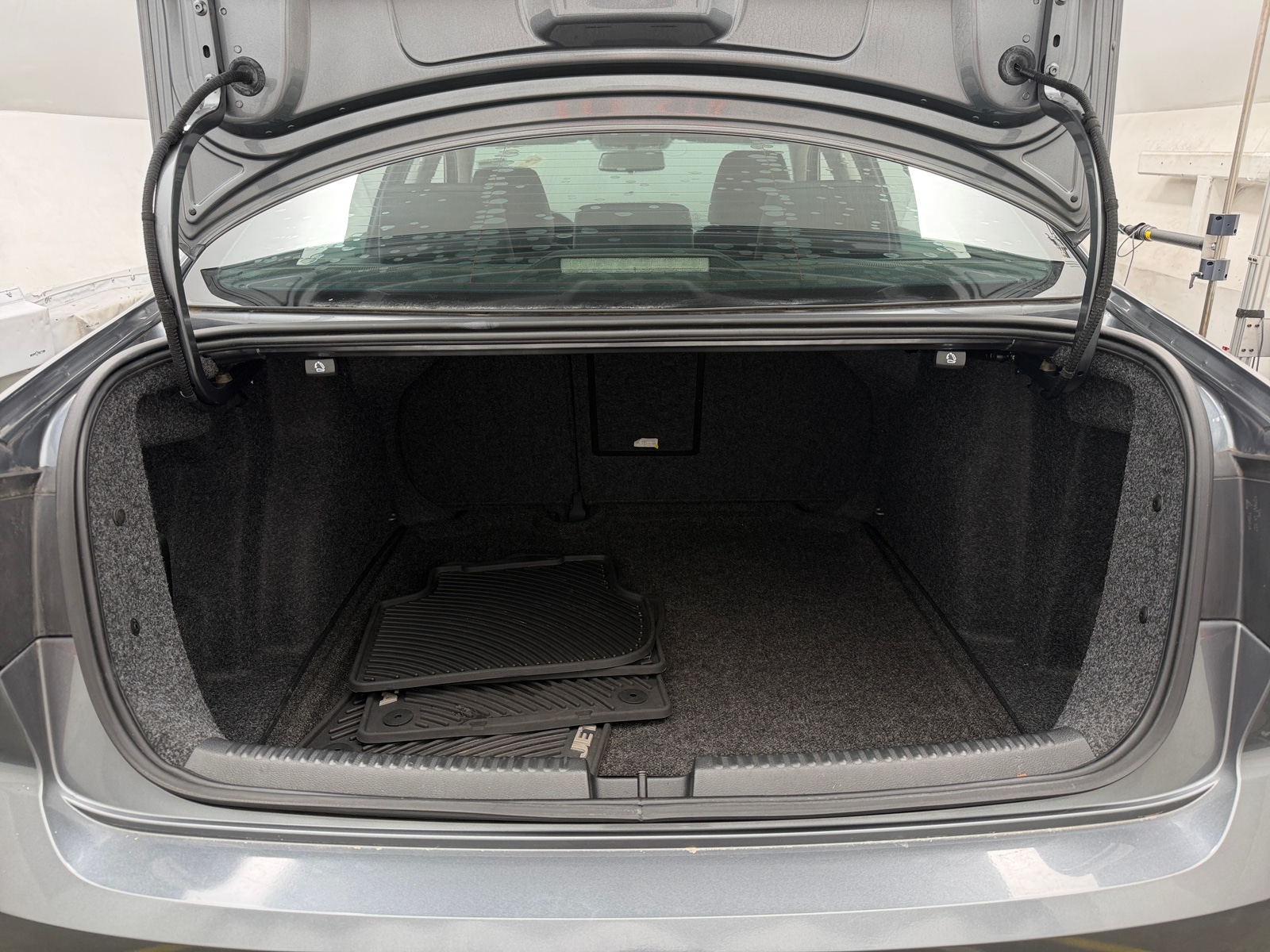 Thumbnail: 2017 Volkswagen Jetta - 6