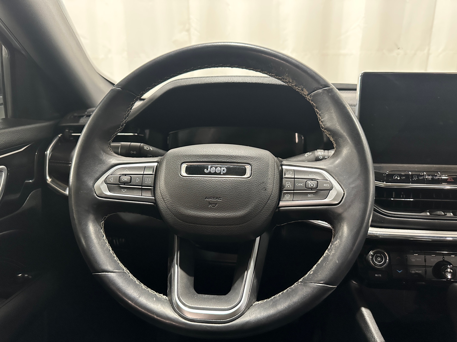 Thumbnail: 2022 Jeep Compass - 4