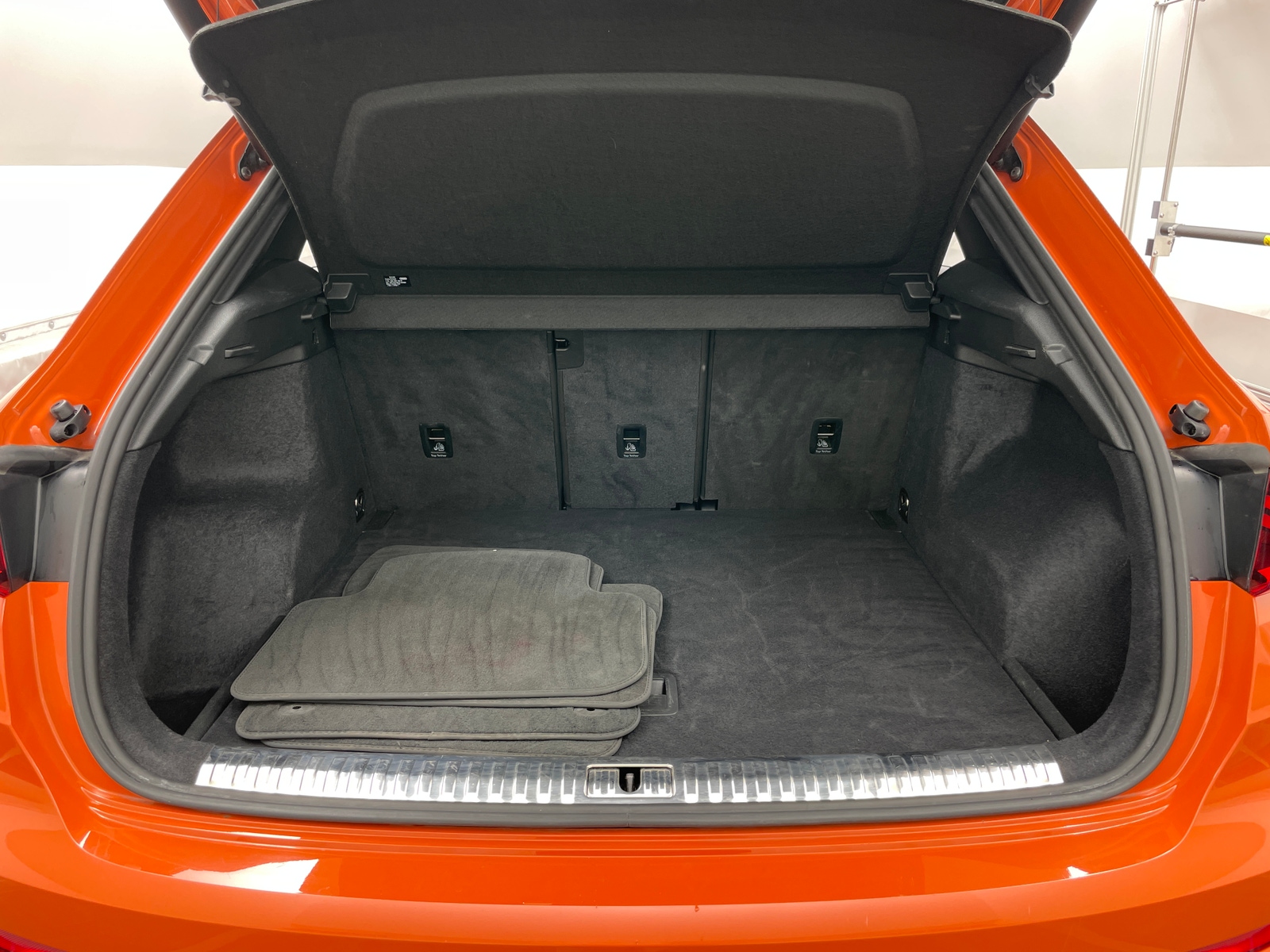 Thumbnail: 2025 Audi Q3 - 6