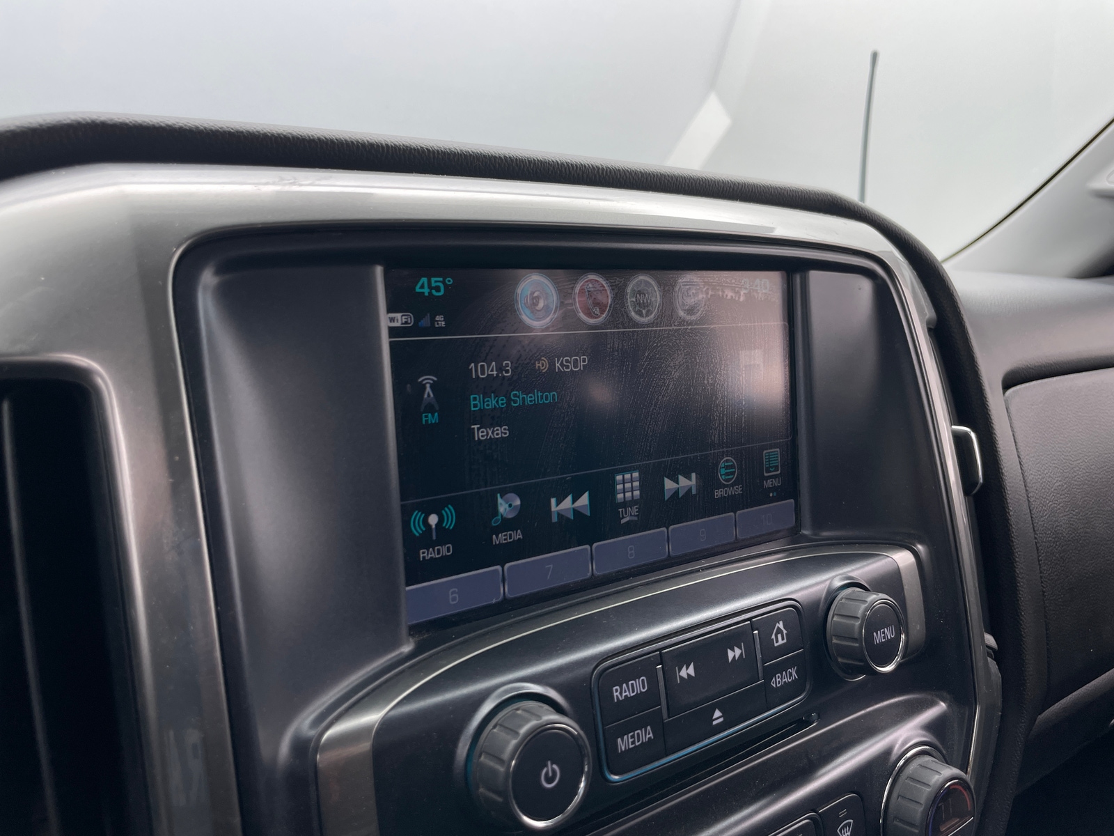 Thumbnail: 2018 Chevrolet Silverado 1500 - 4