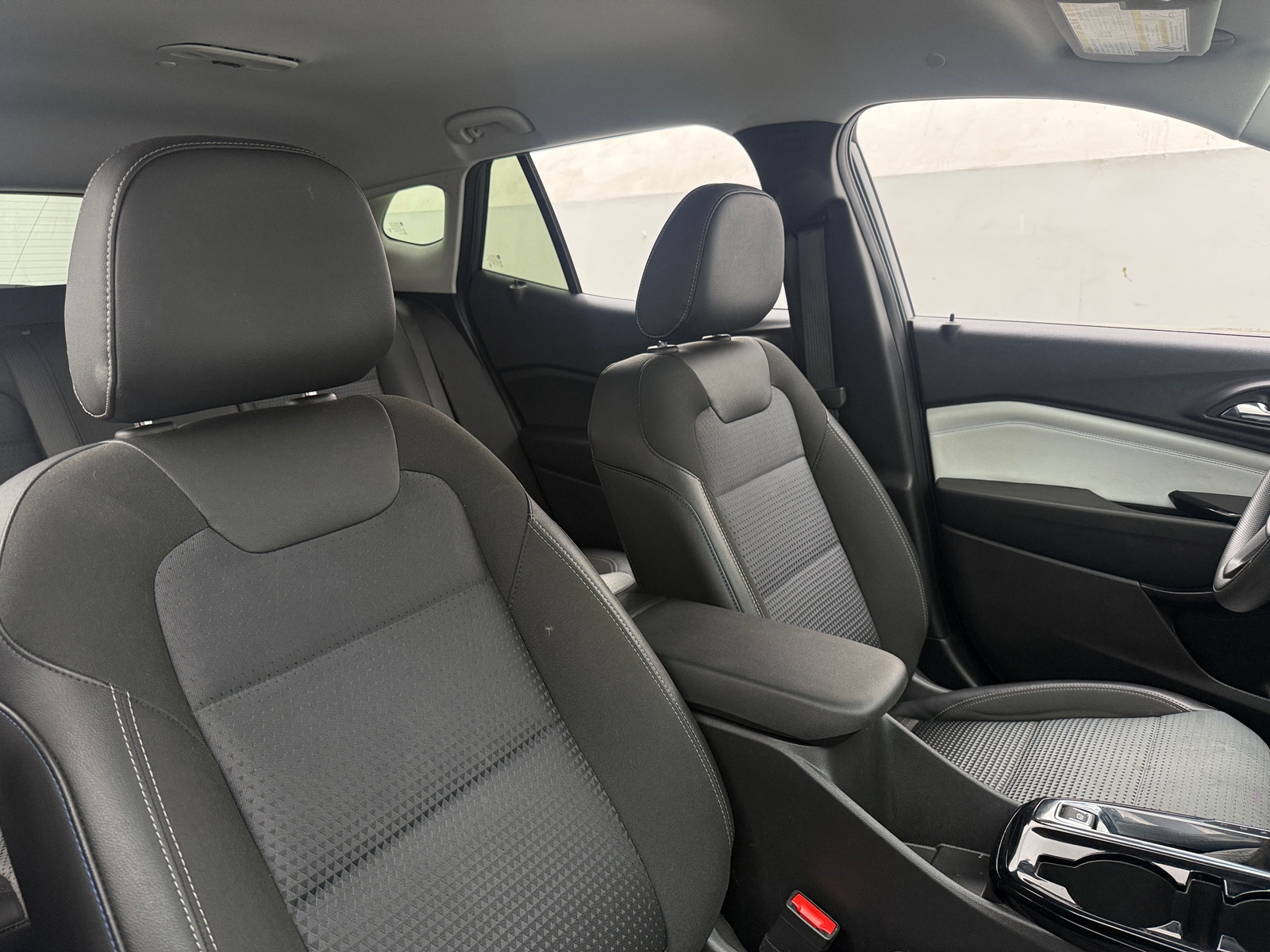 Thumbnail: 2025 Chevrolet Trax - 2