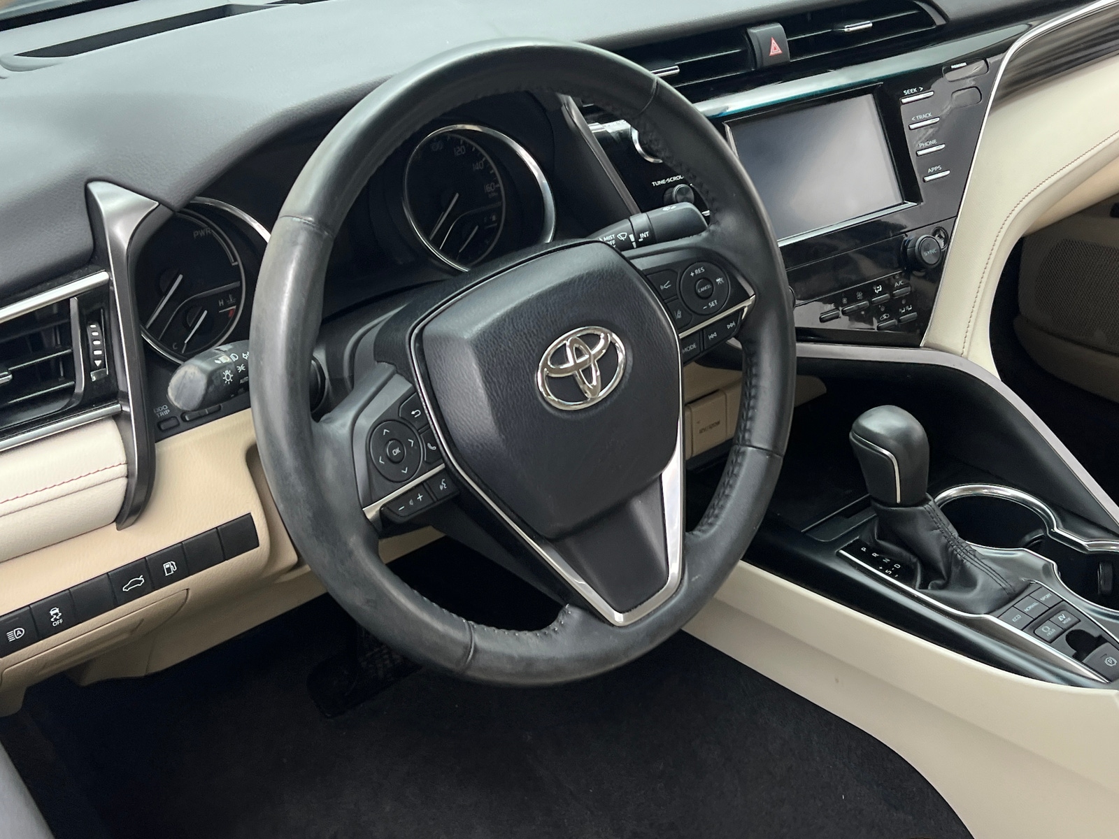 Thumbnail: 2018 Toyota Camry - 5