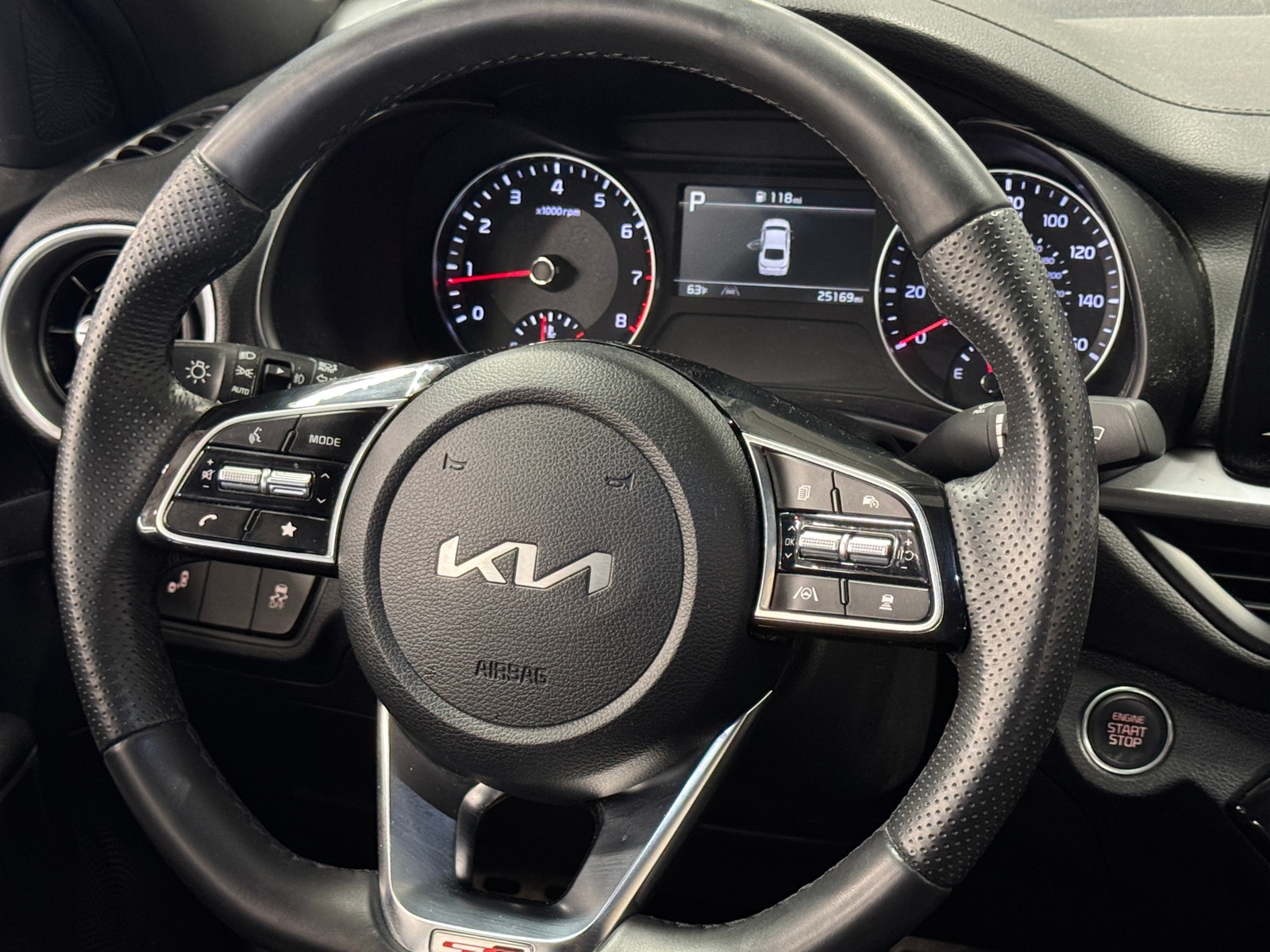 Thumbnail: 2023 Kia Forte - 4