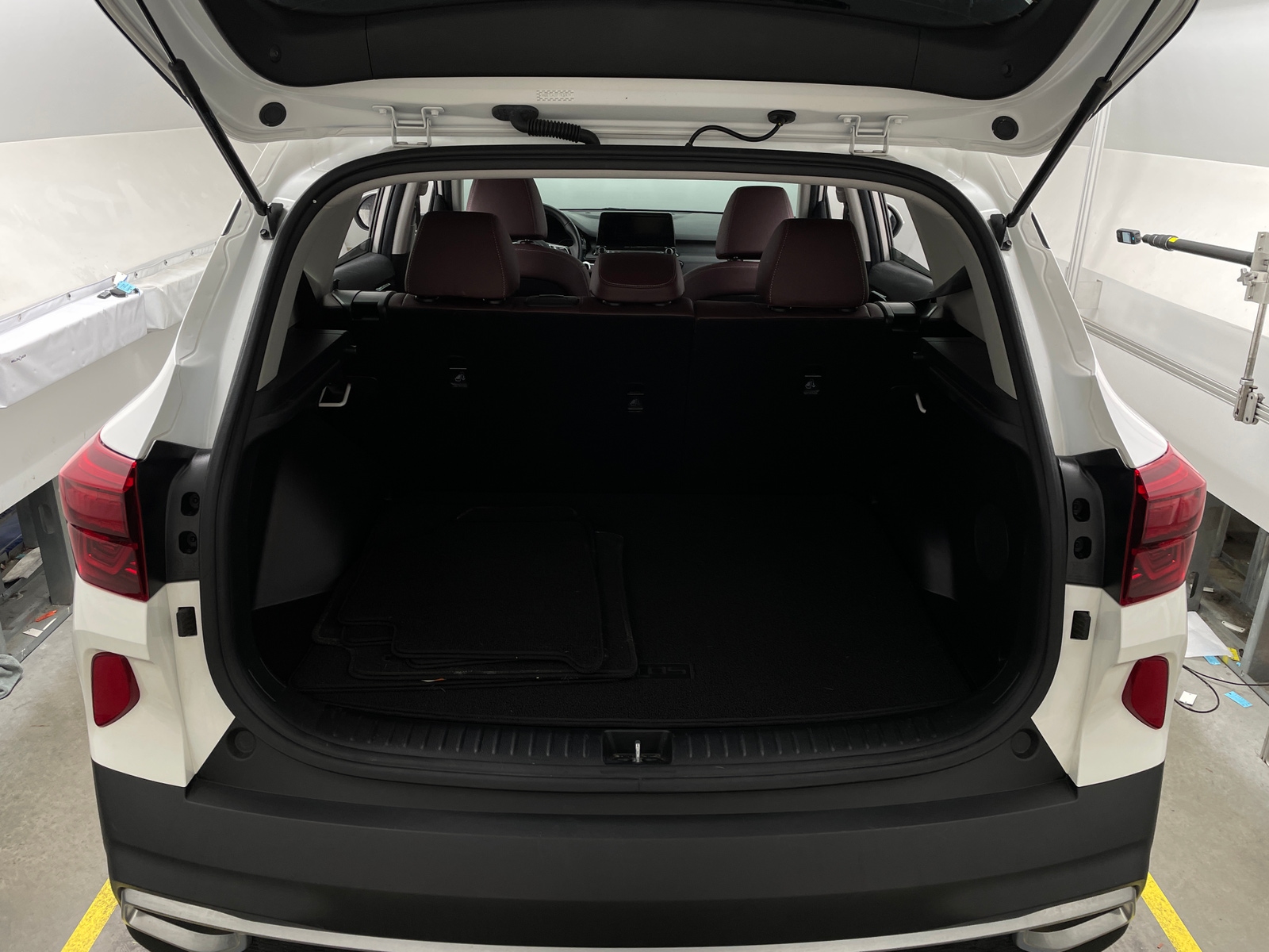 Thumbnail: 2023 Kia Seltos - 7