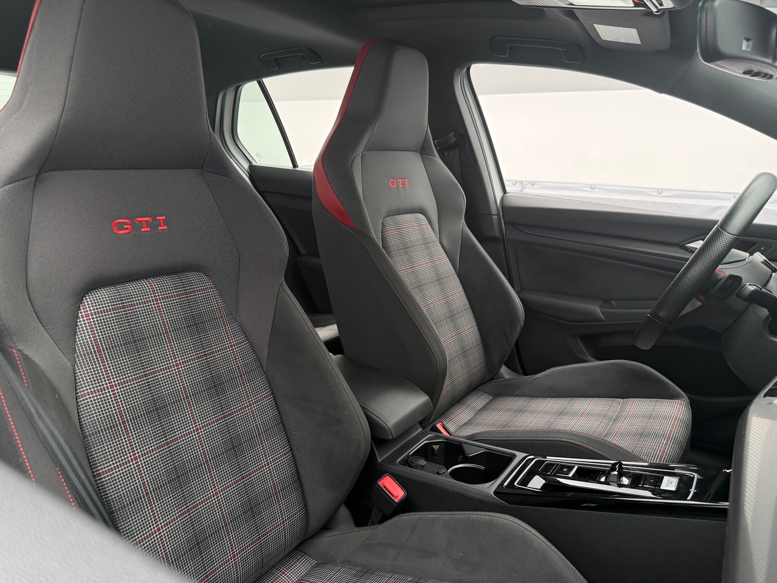 Thumbnail: 2024 Volkswagen Golf - 2