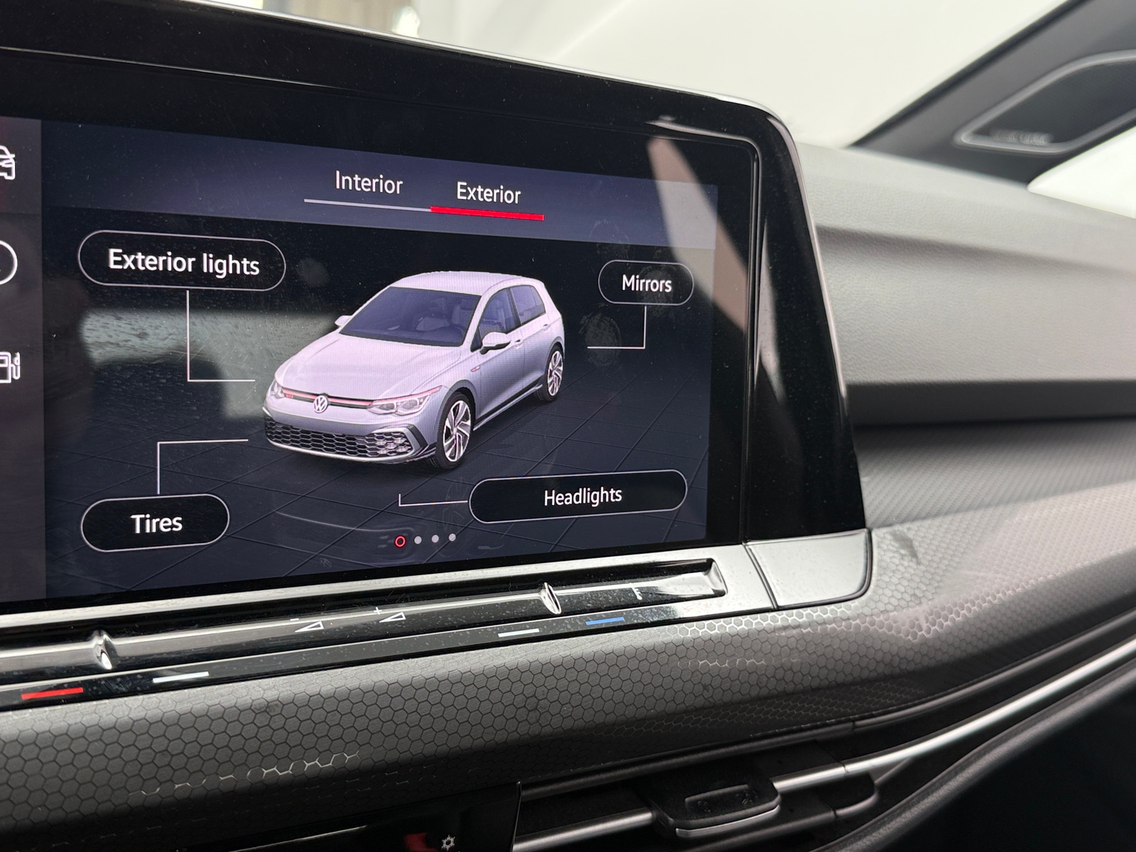 Thumbnail: 2024 Volkswagen Golf - 4