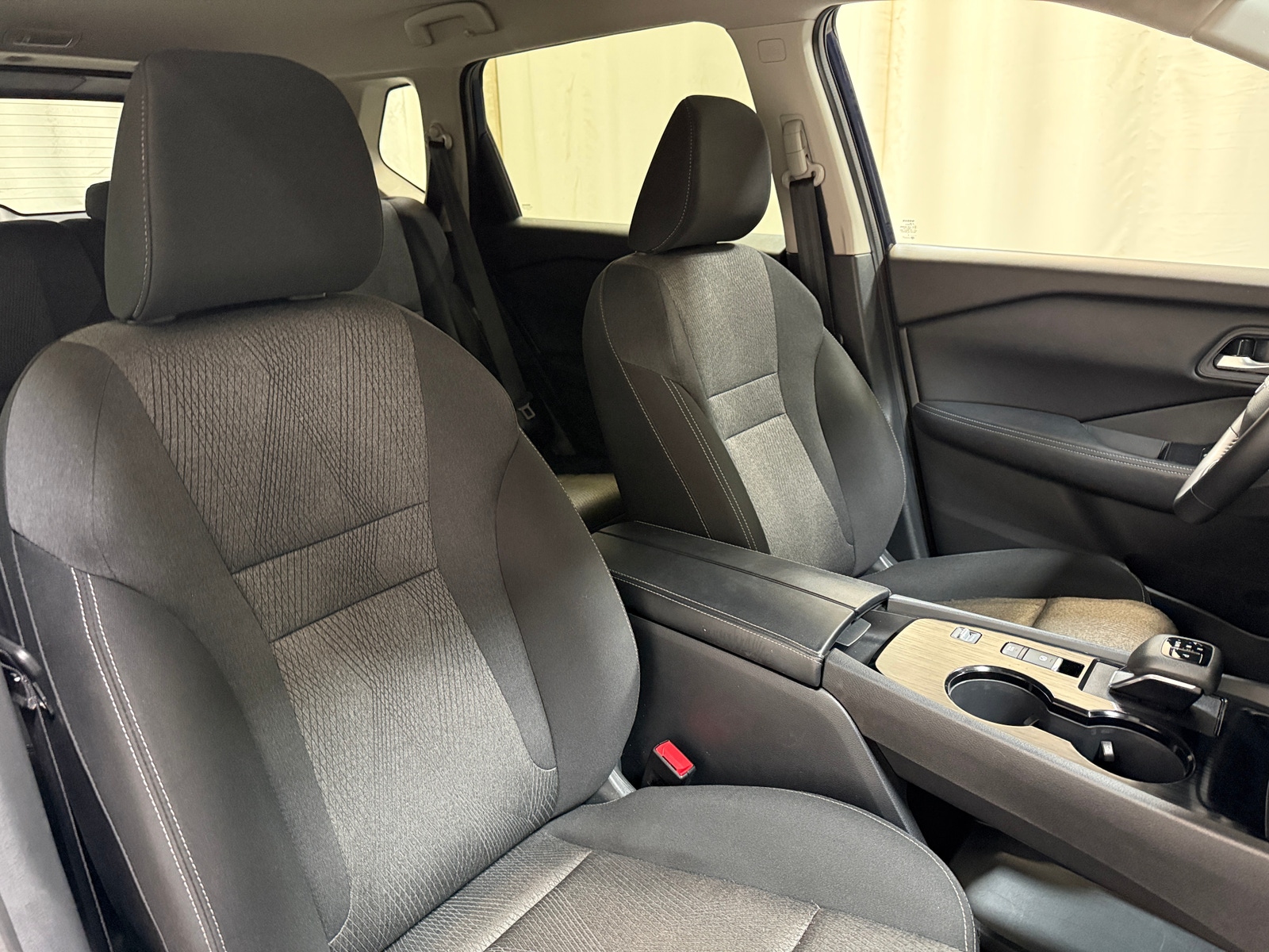 Thumbnail: 2025 Nissan Rogue - 2