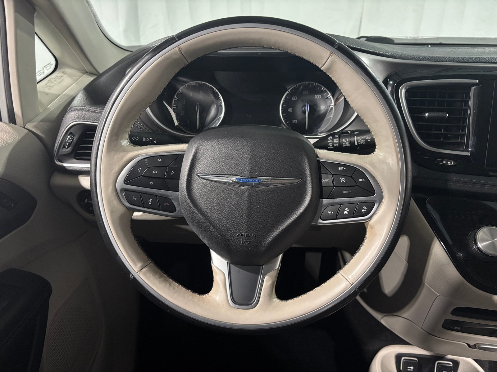 Thumbnail: 2019 Chrysler Pacifica - 4