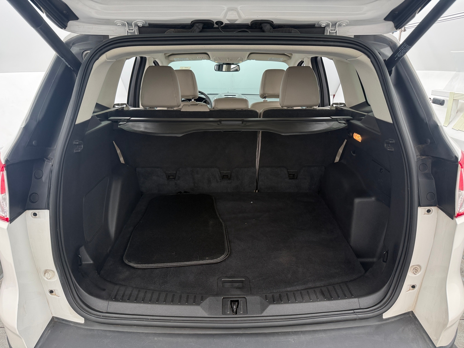 Thumbnail: 2015 Ford Escape - 6