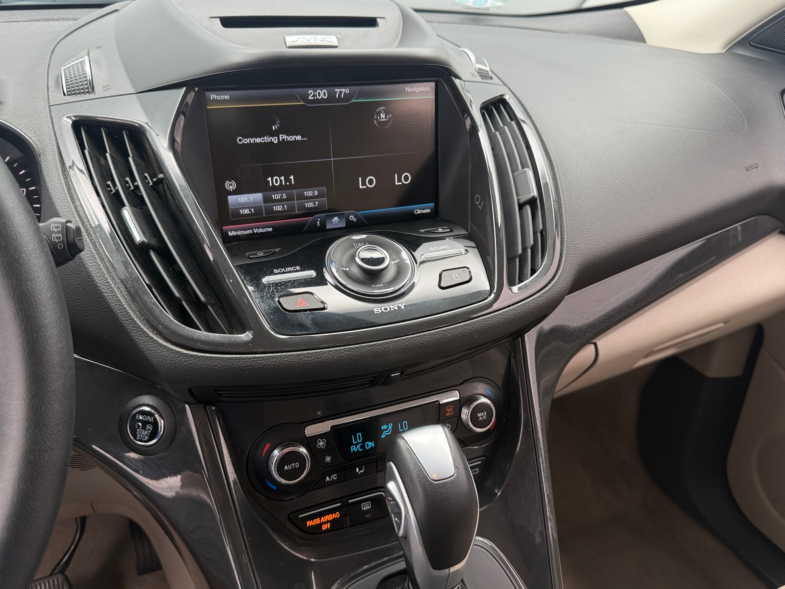 Thumbnail: 2015 Ford Escape - 3