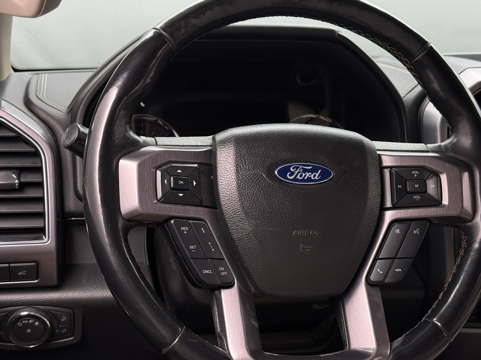 Thumbnail: 2019 Ford Expedition - 5