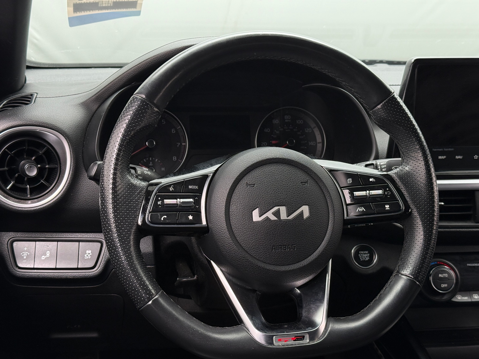 Thumbnail: 2022 Kia Forte - 5