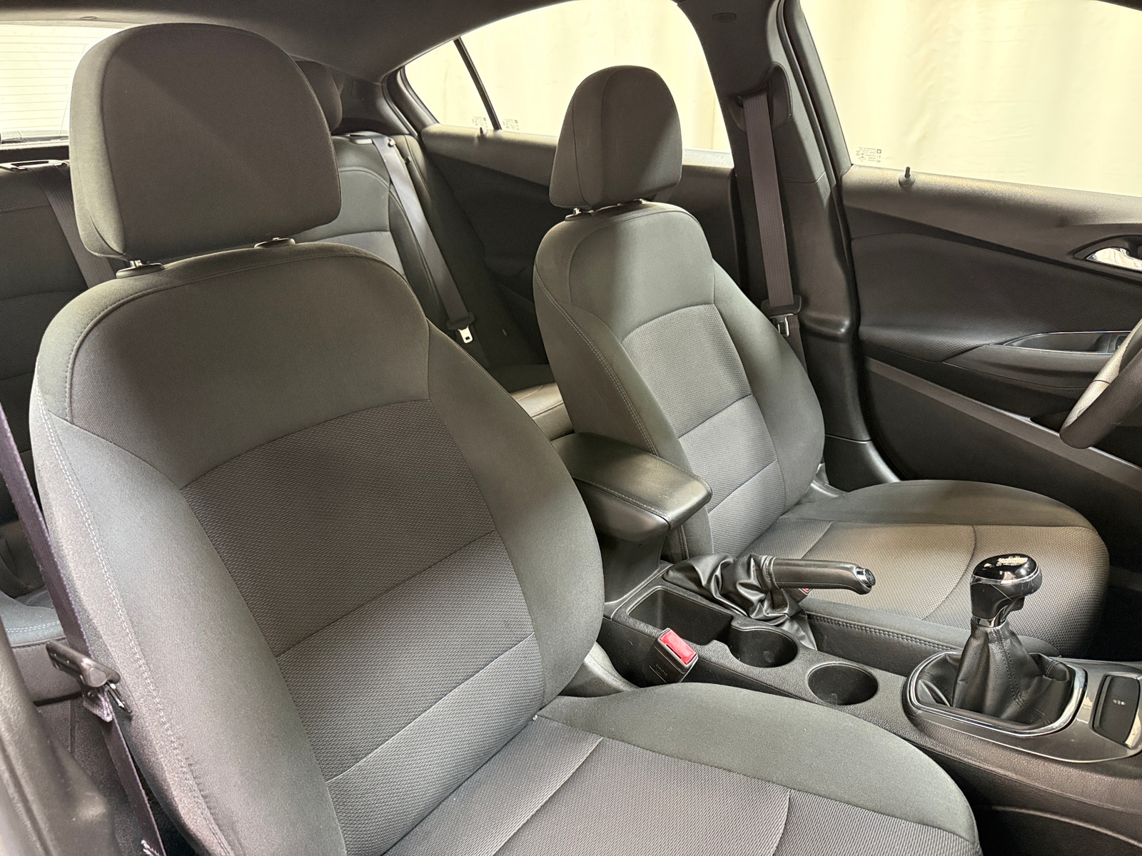Thumbnail: 2017 Chevrolet Cruze - 2