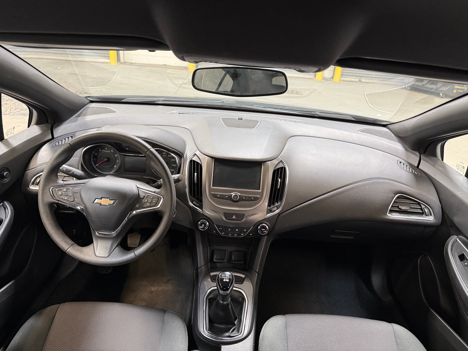 Thumbnail: 2017 Chevrolet Cruze - 3