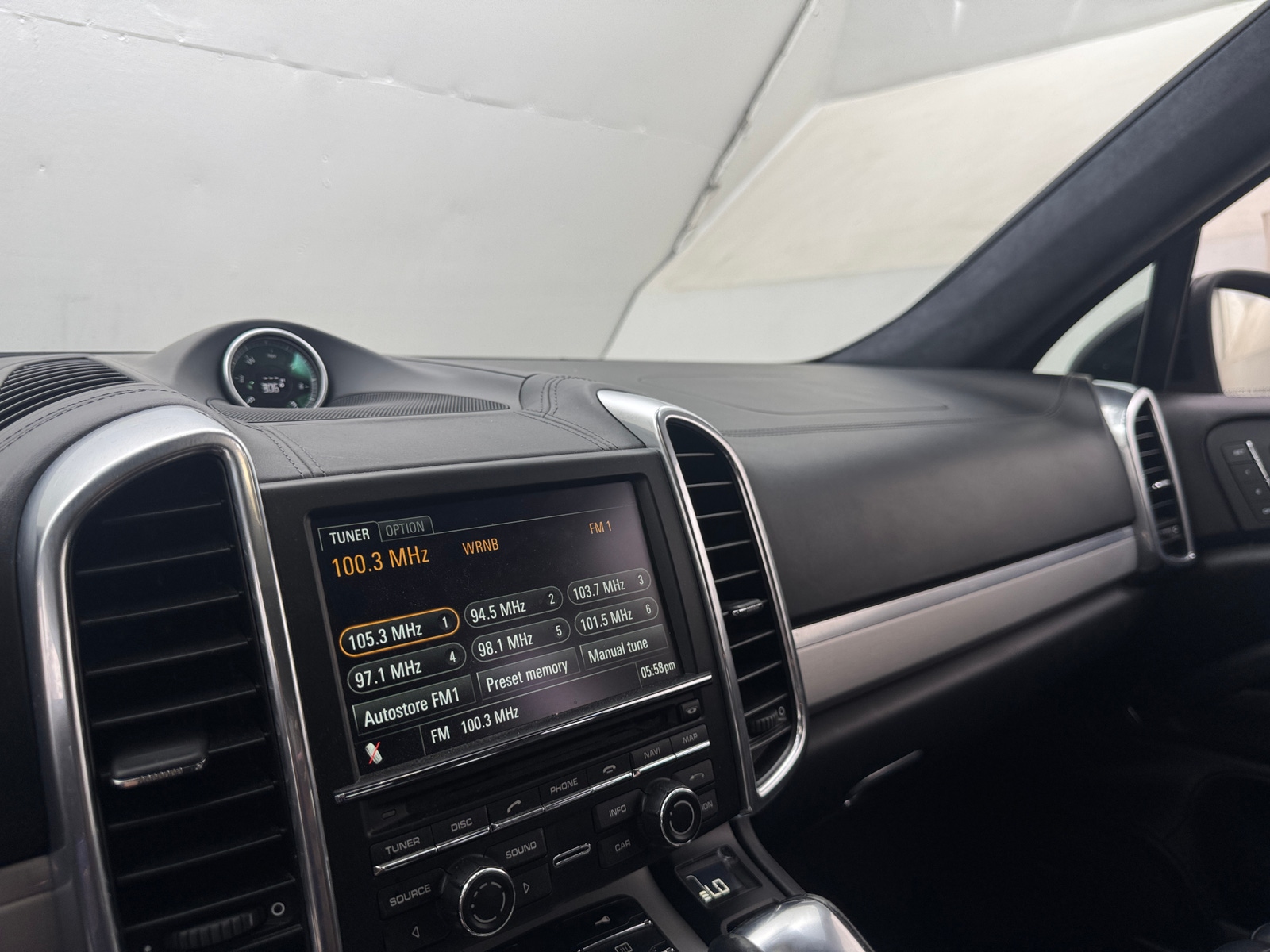 Thumbnail: 2012 Porsche Cayenne - 3