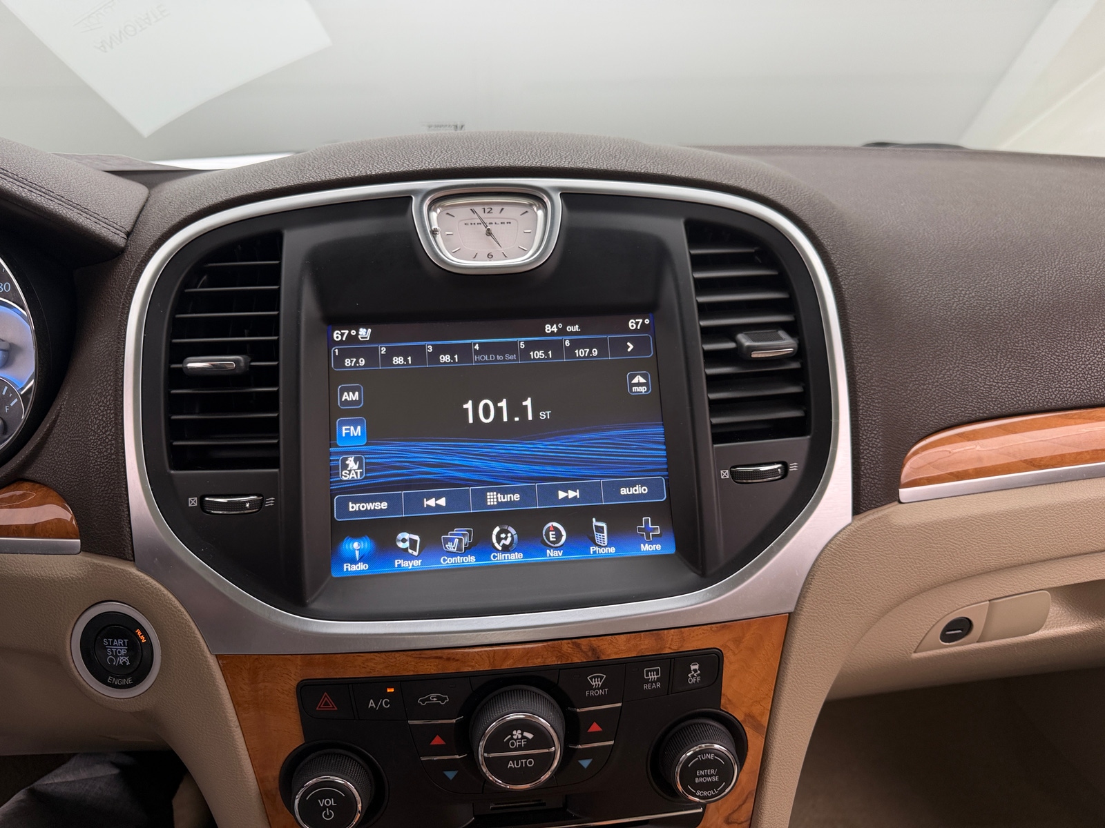 Thumbnail: 2013 Chrysler 300 - 3