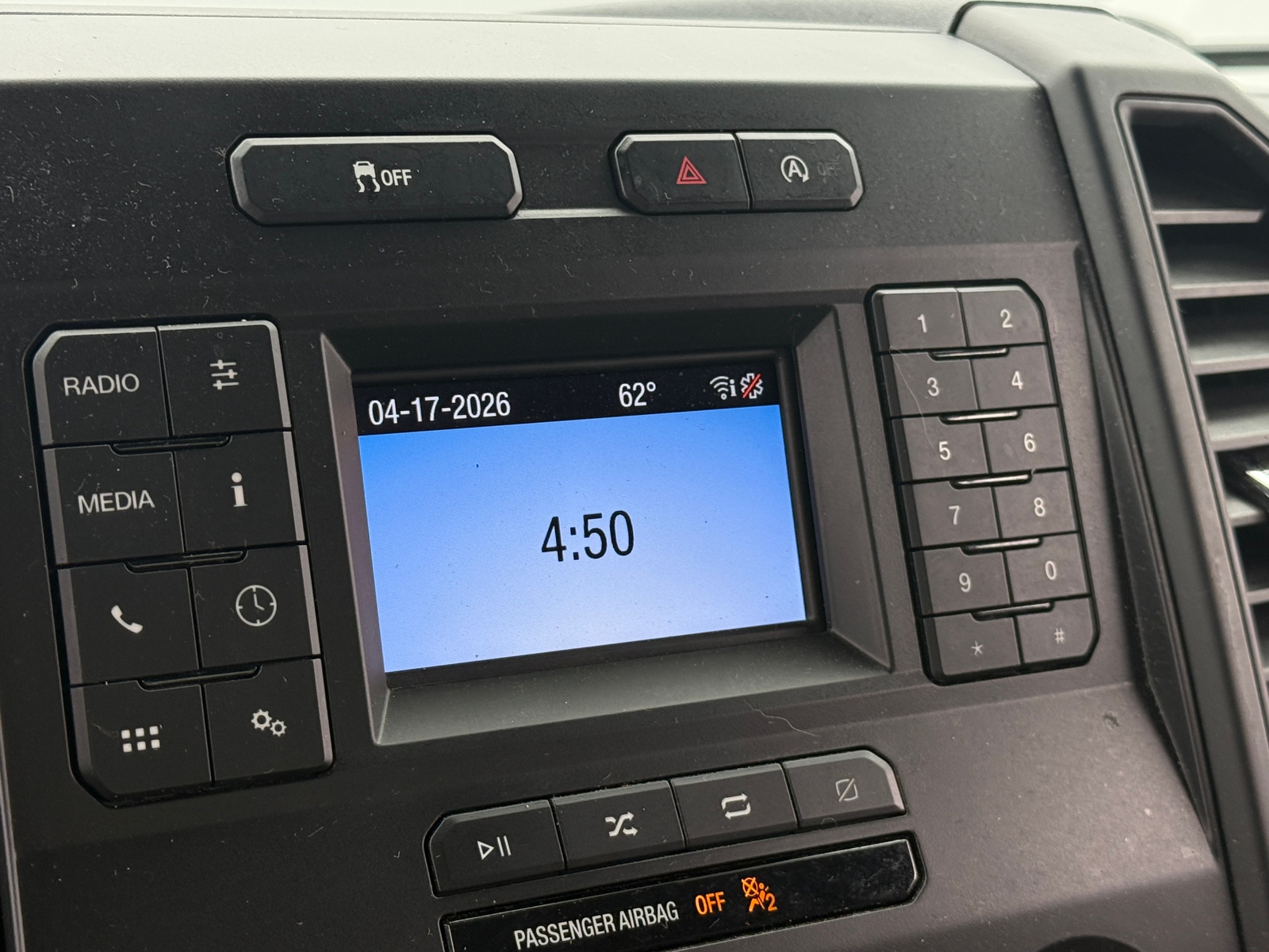 Thumbnail: 2020 Ford Econoline - 3