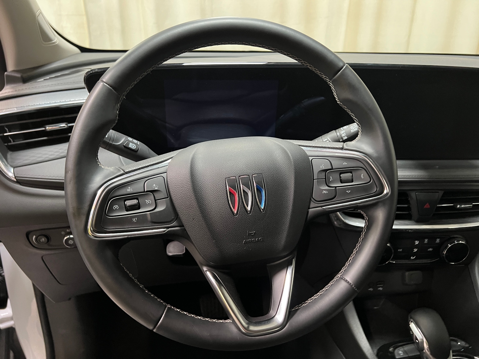 Thumbnail: 2025 Buick Encore GX - 4