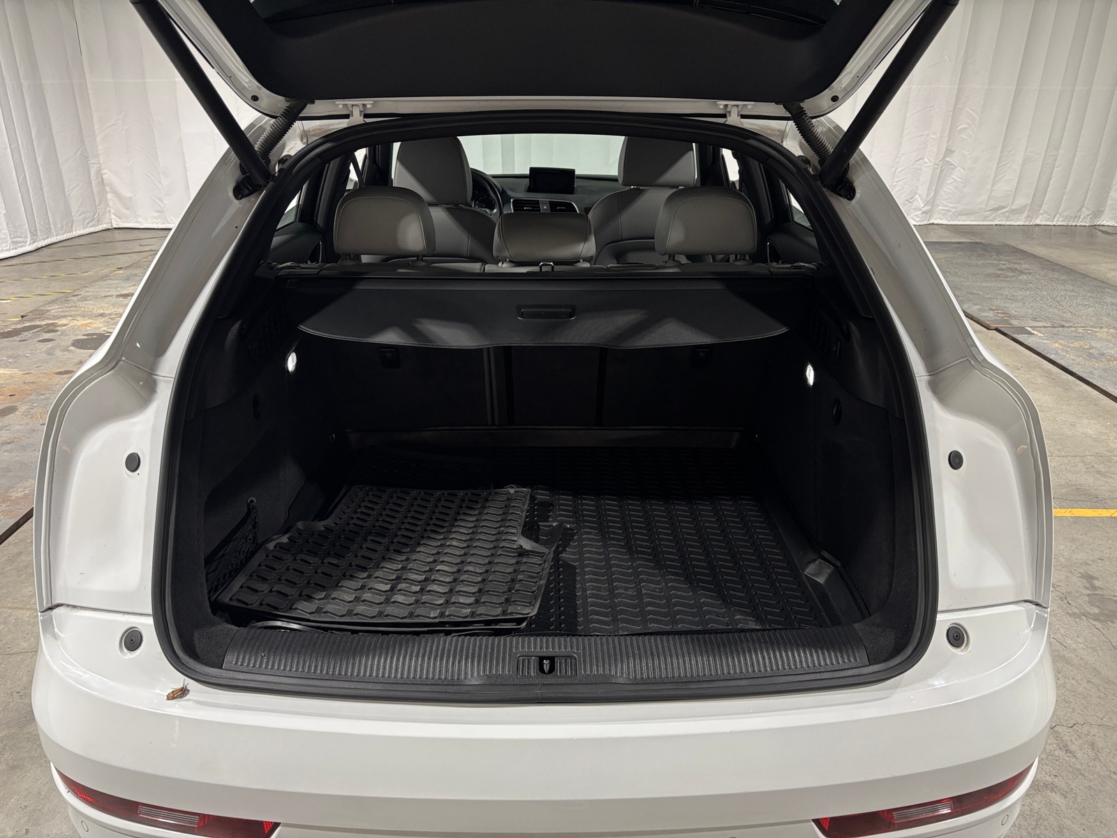 Thumbnail: 2017 Audi Q3 - 6