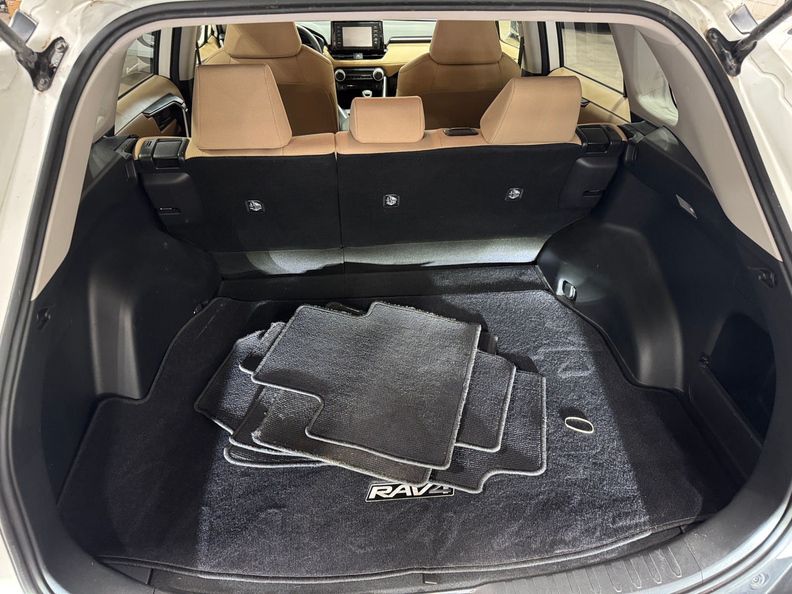 Thumbnail: 2019 Toyota RAV4 - 7