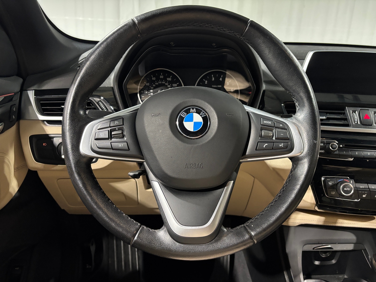 Thumbnail: 2018 BMW X1 - 4