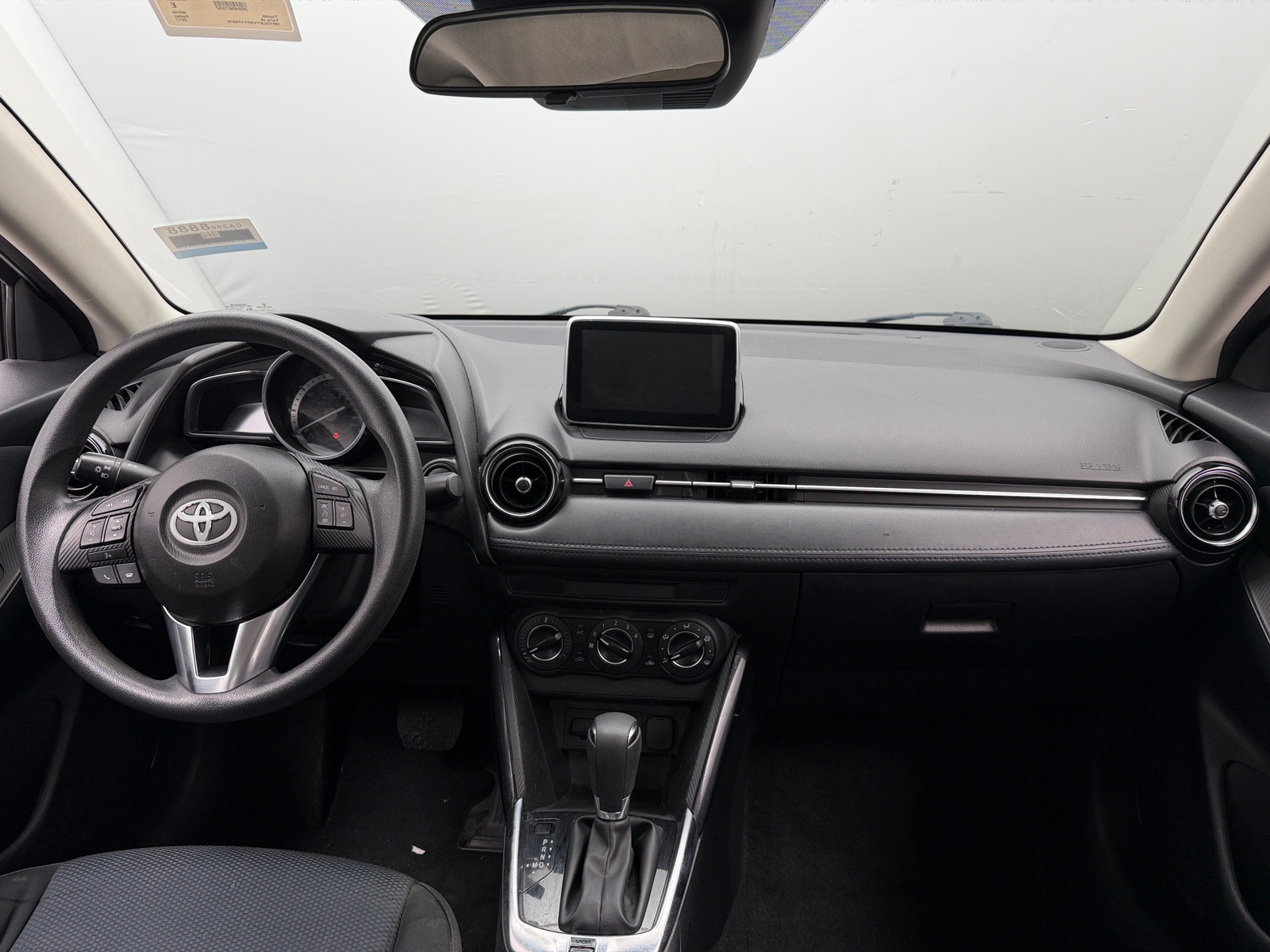 Thumbnail: 2017 Toyota Yaris iA - 3