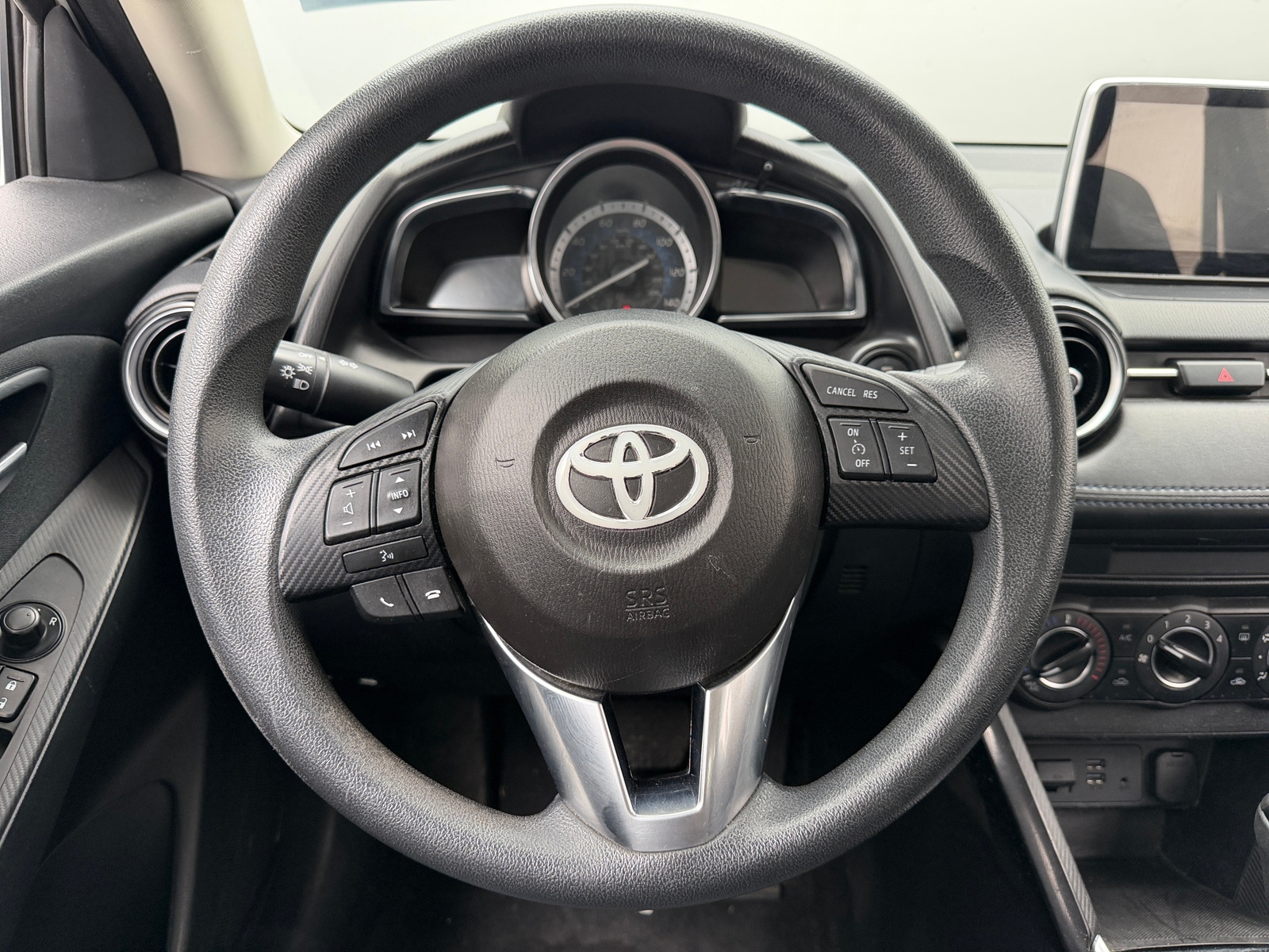 Thumbnail: 2017 Toyota Yaris iA - 5