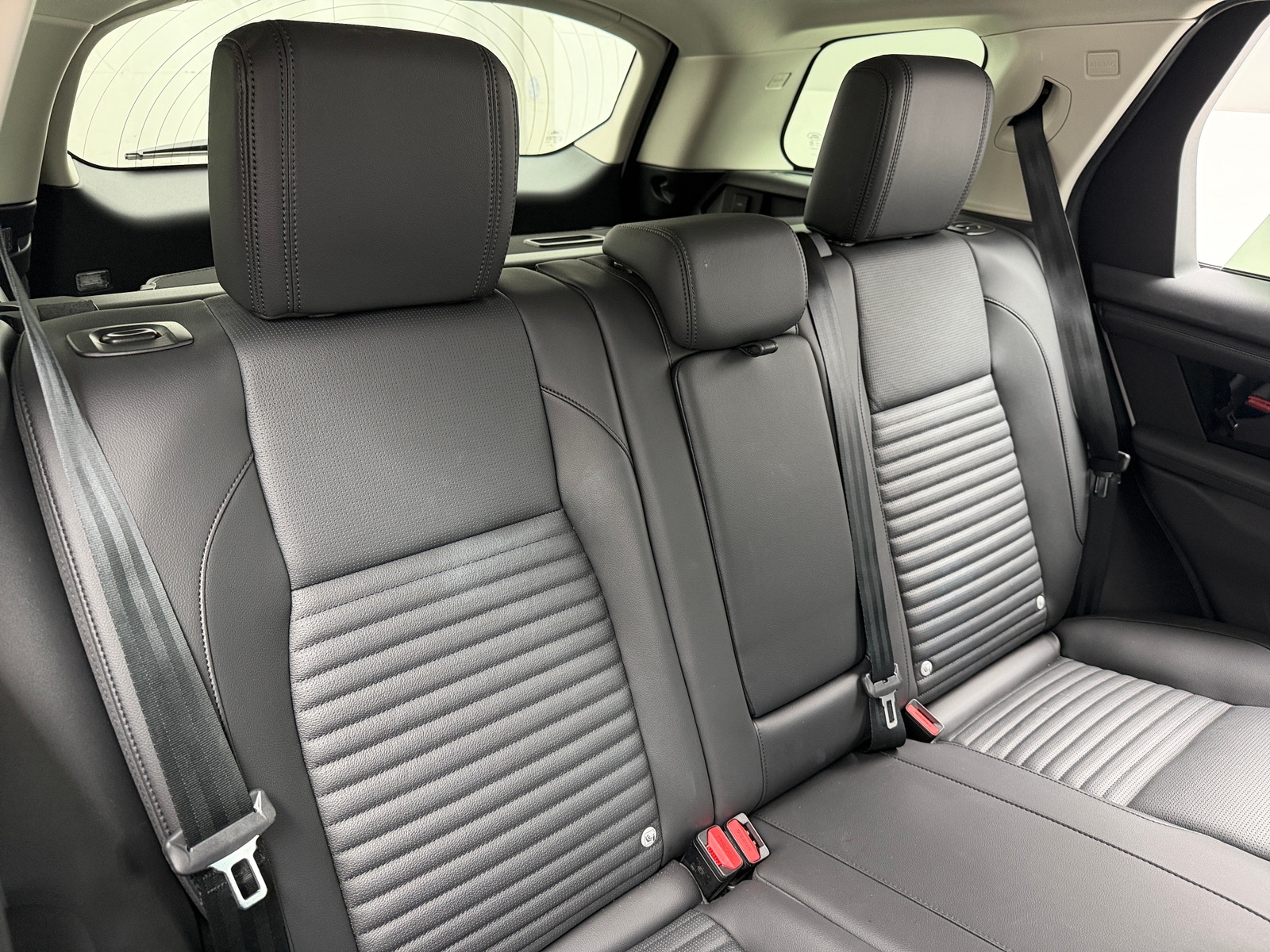 Thumbnail: 2025 Land Rover Discovery Sport - 5