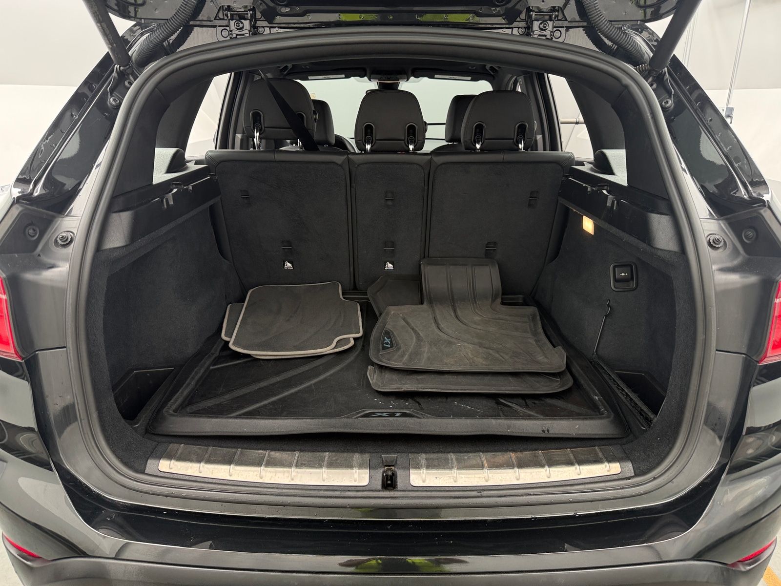 Thumbnail: 2021 BMW X1 - 6