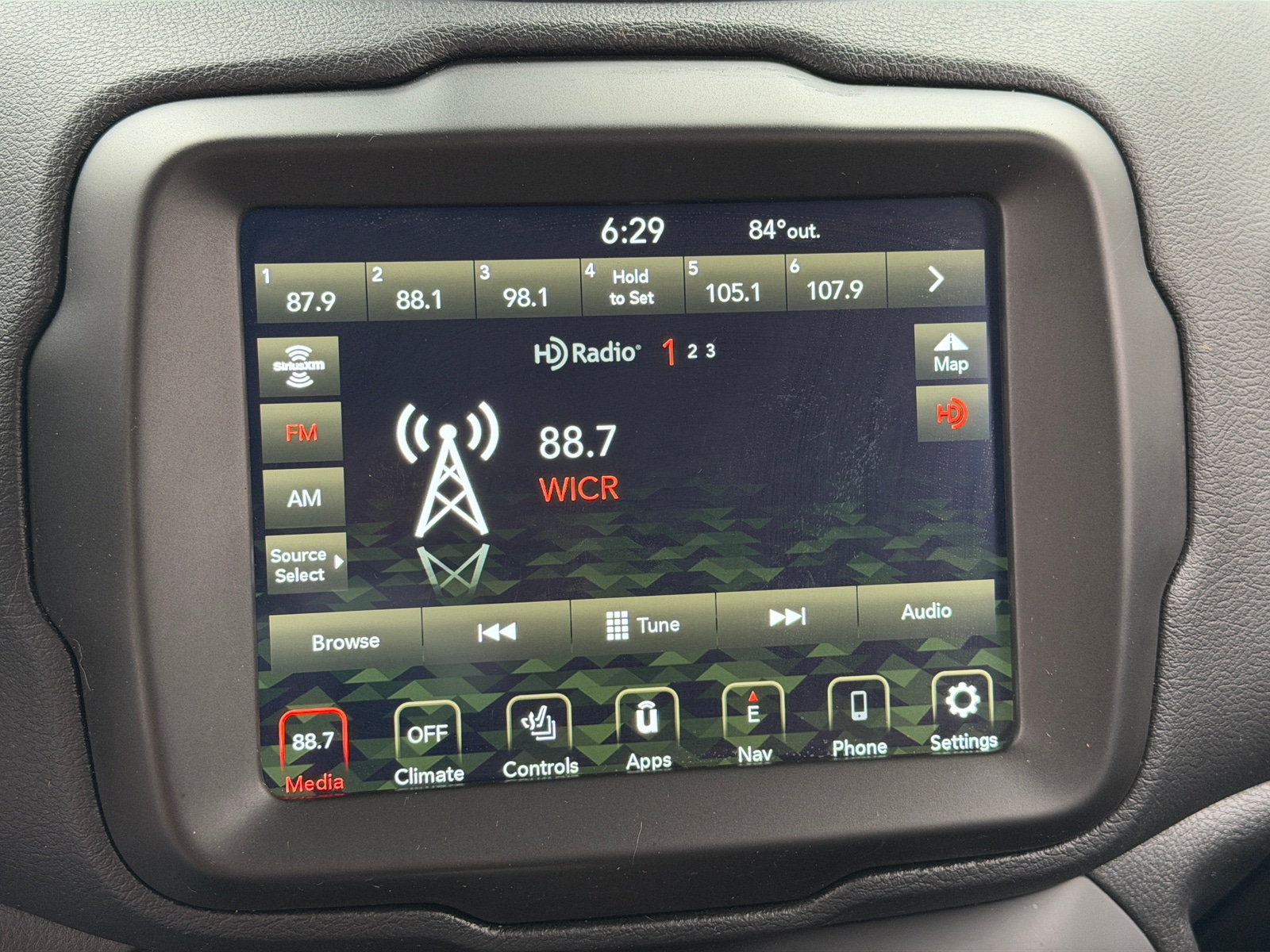 Thumbnail: 2021 Jeep Renegade - 4