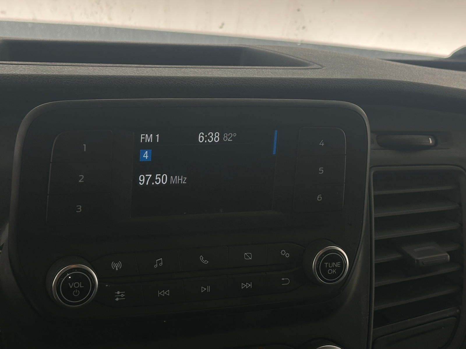 Thumbnail: 2020 Ford Transit Series - 3