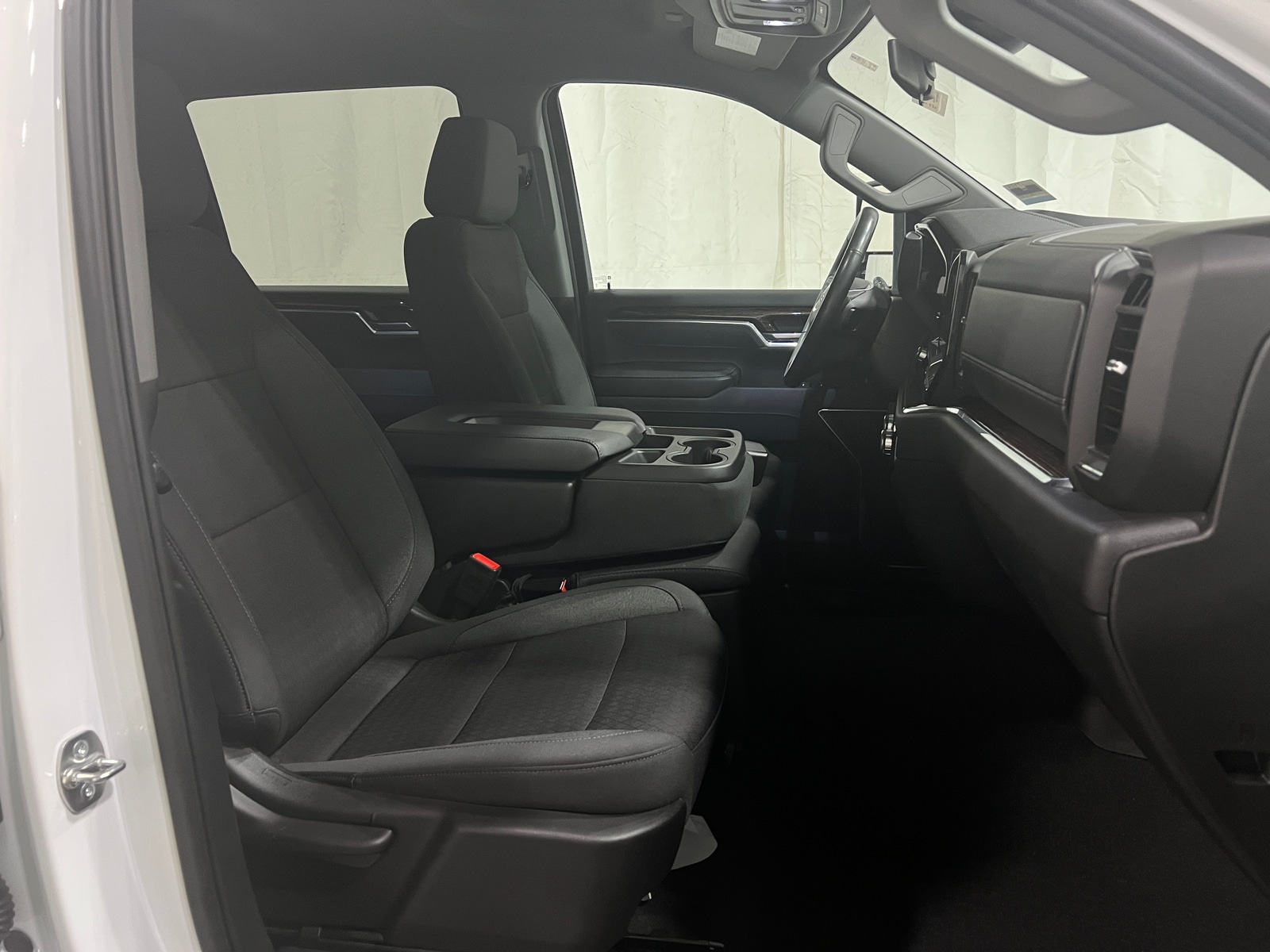 Thumbnail: 2025 GMC Sierra 2500 - 2