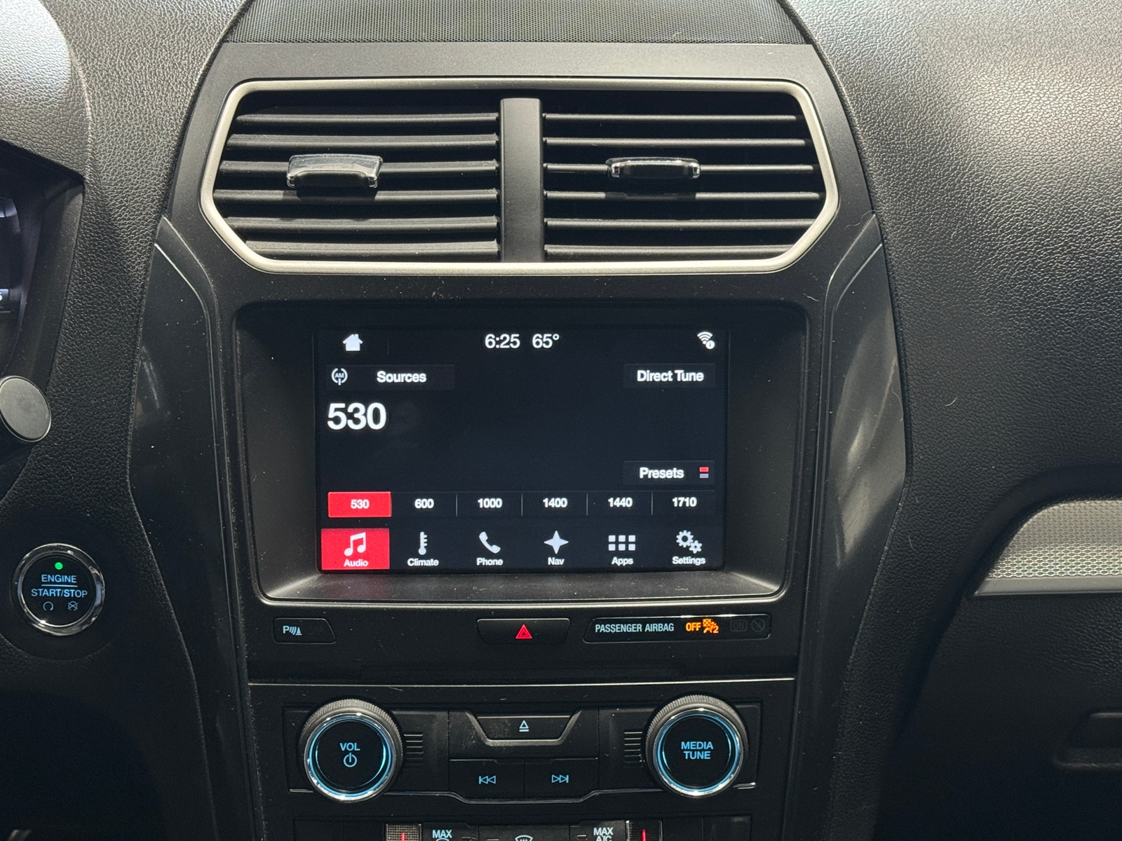 Thumbnail: 2017 Ford Explorer - 3