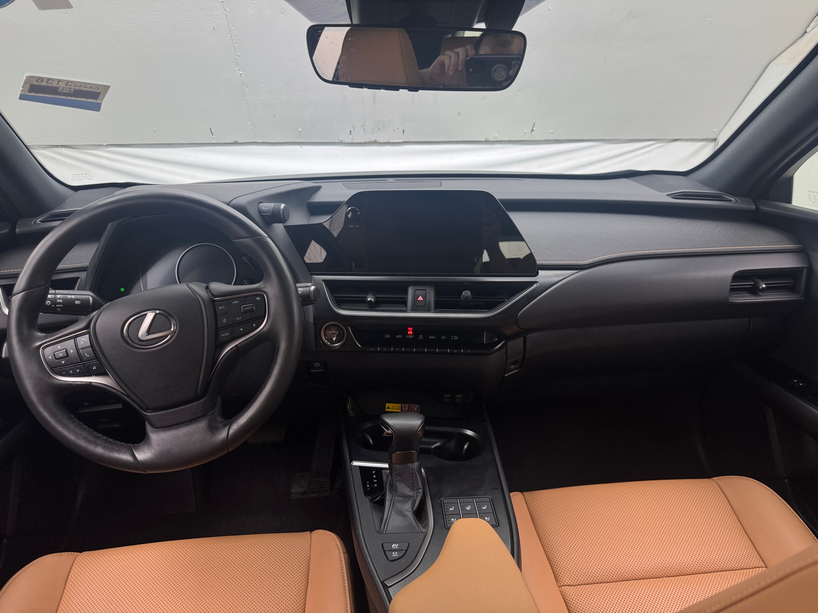 Thumbnail: 2023 Lexus UX - 2