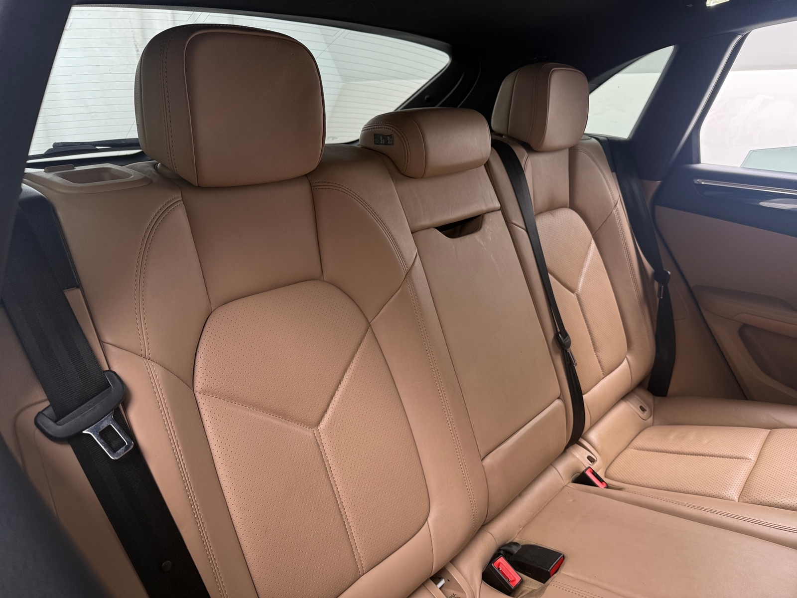 Thumbnail: 2021 Porsche Macan - 6