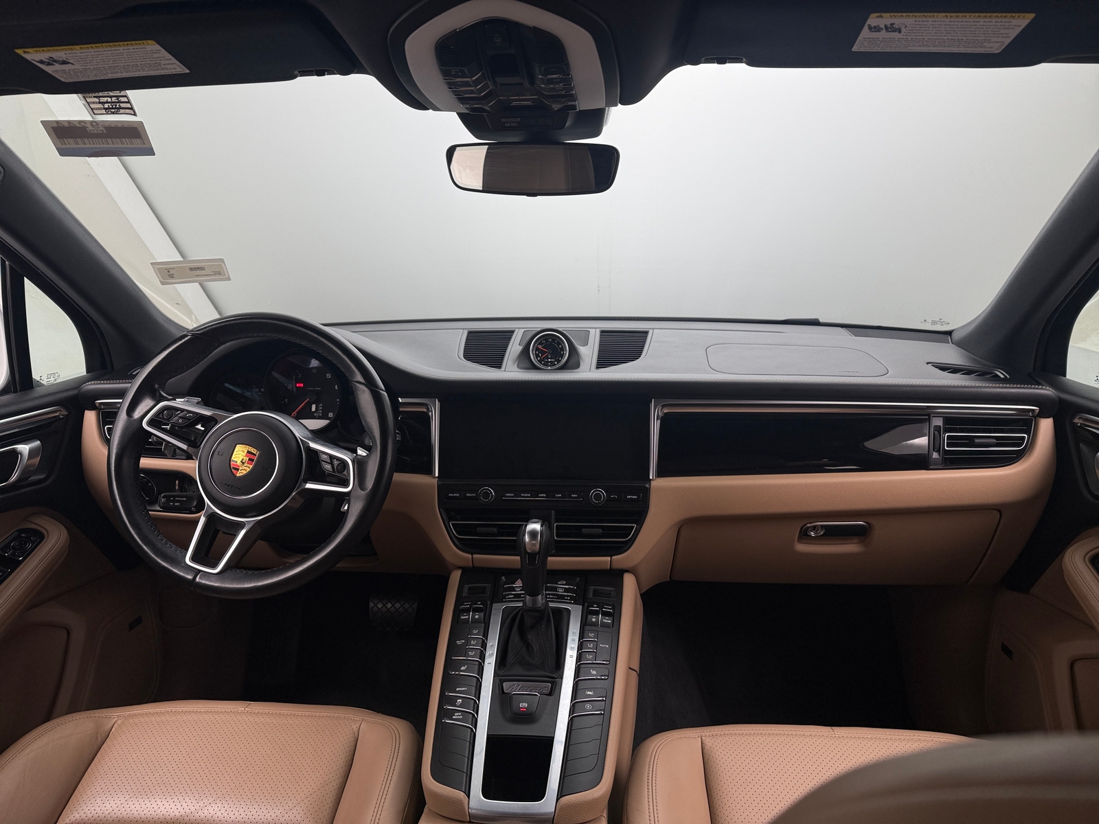Thumbnail: 2021 Porsche Macan - 3