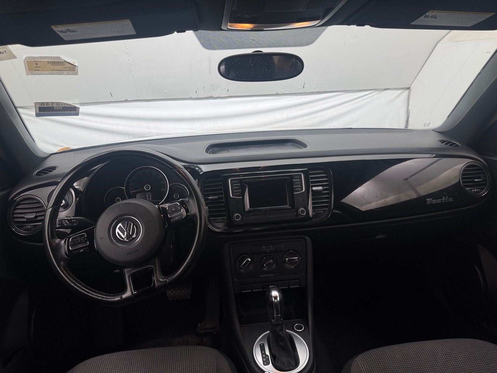 Thumbnail: 2019 Volkswagen Beetle - 3