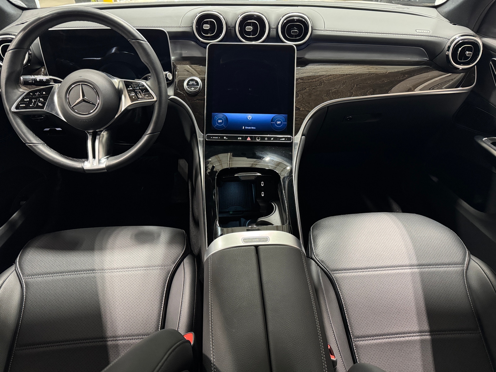 Thumbnail: 2025 Mercedes-Benz GLC - 2
