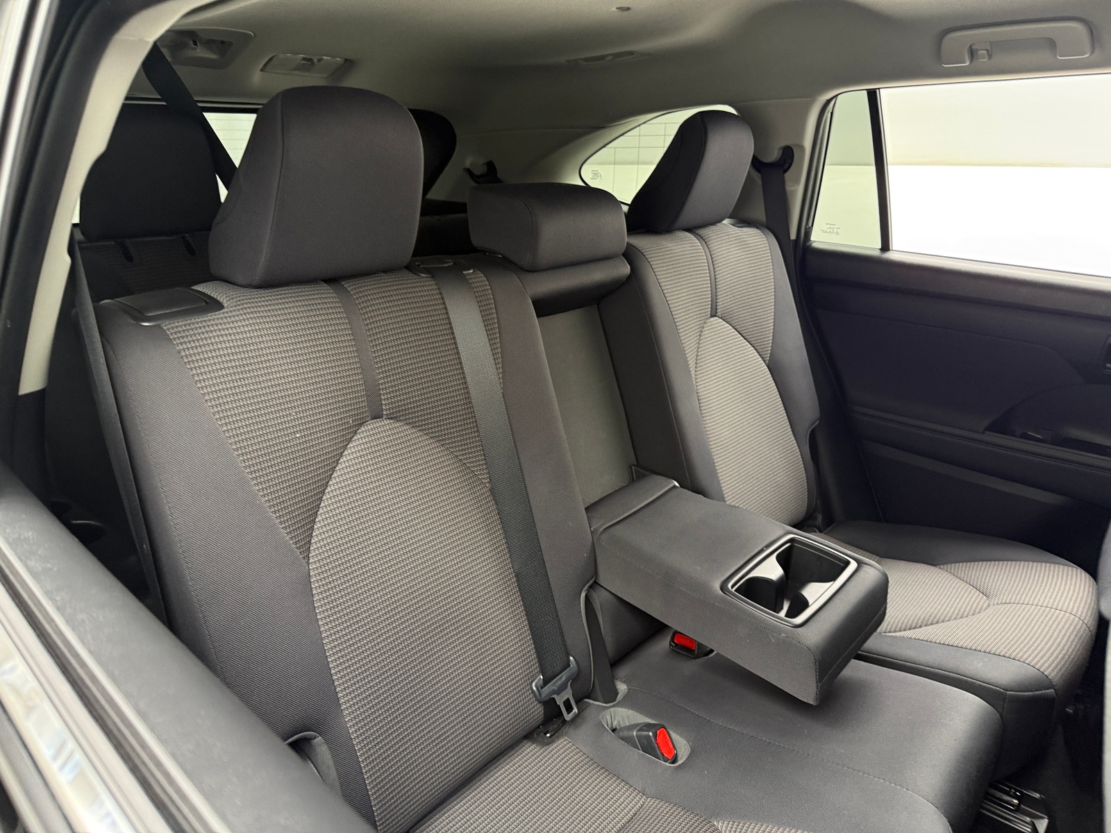 Thumbnail: 2021 Toyota Highlander - 6