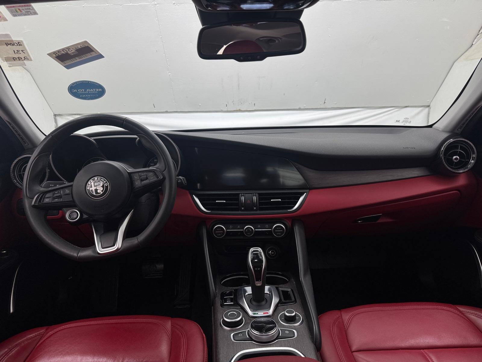 Thumbnail: 2021 Alfa Romeo Giulia - 2