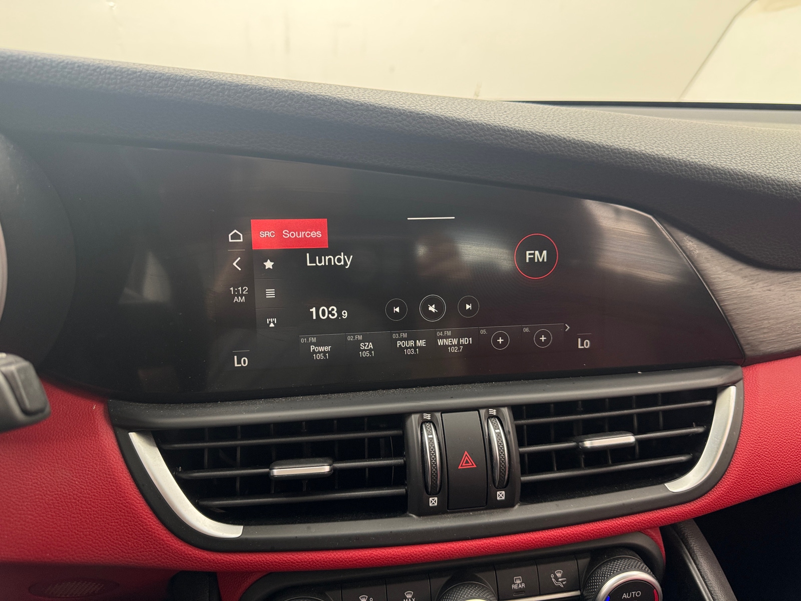 Thumbnail: 2021 Alfa Romeo Giulia - 3