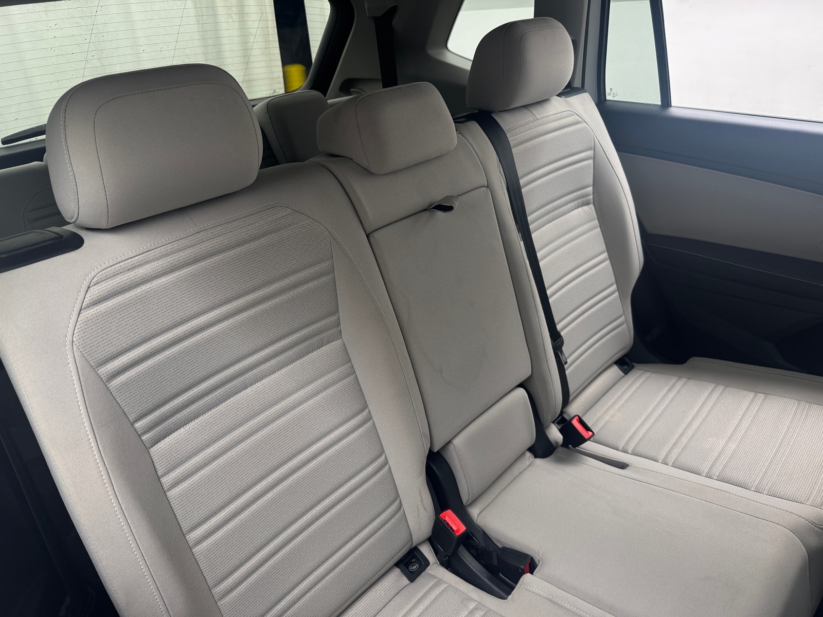 Thumbnail: 2023 Volkswagen Tiguan - 6